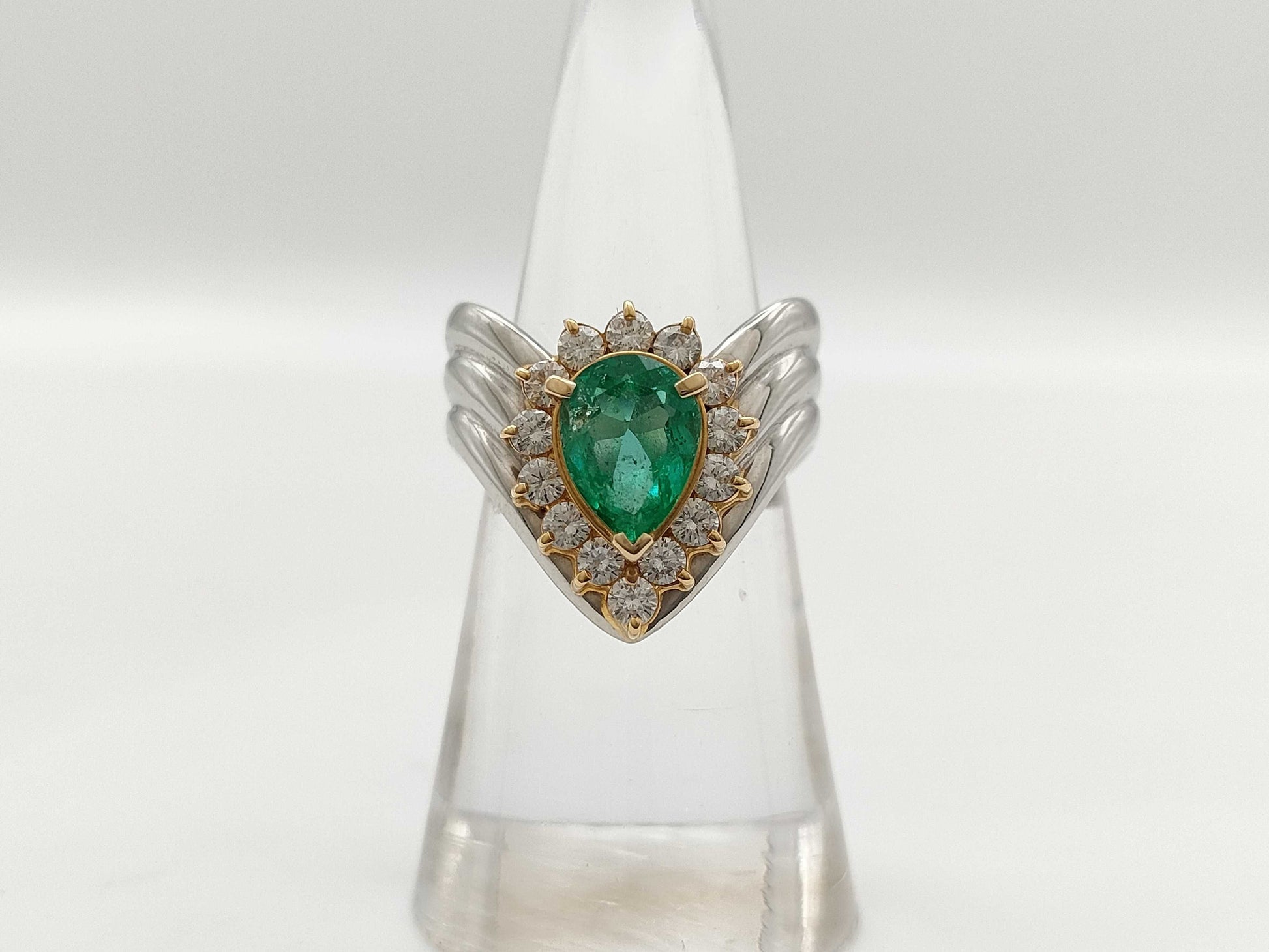 E1.37ct D0.57ct PT900/K18 13.3g Ring 