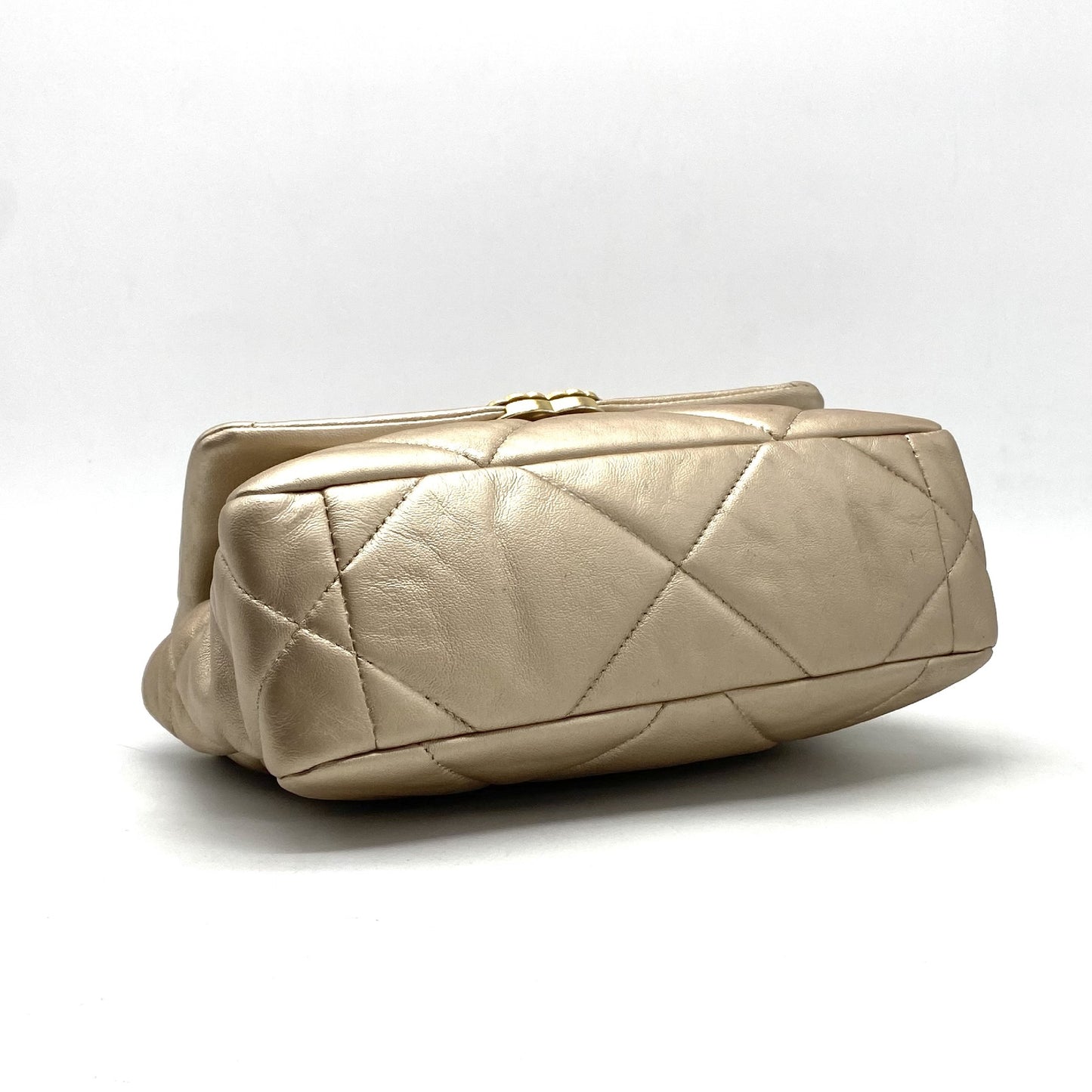 CHANEL CHANEL Chanel 19 Matelasse Turnlock Coco Mark Lambskin Chain Hand Shoulder Bag