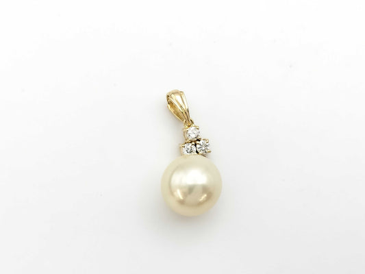 Pearl diameter: approx. 11.0mm, D0.18ct, 18K gold, 3.1g, pendant top 