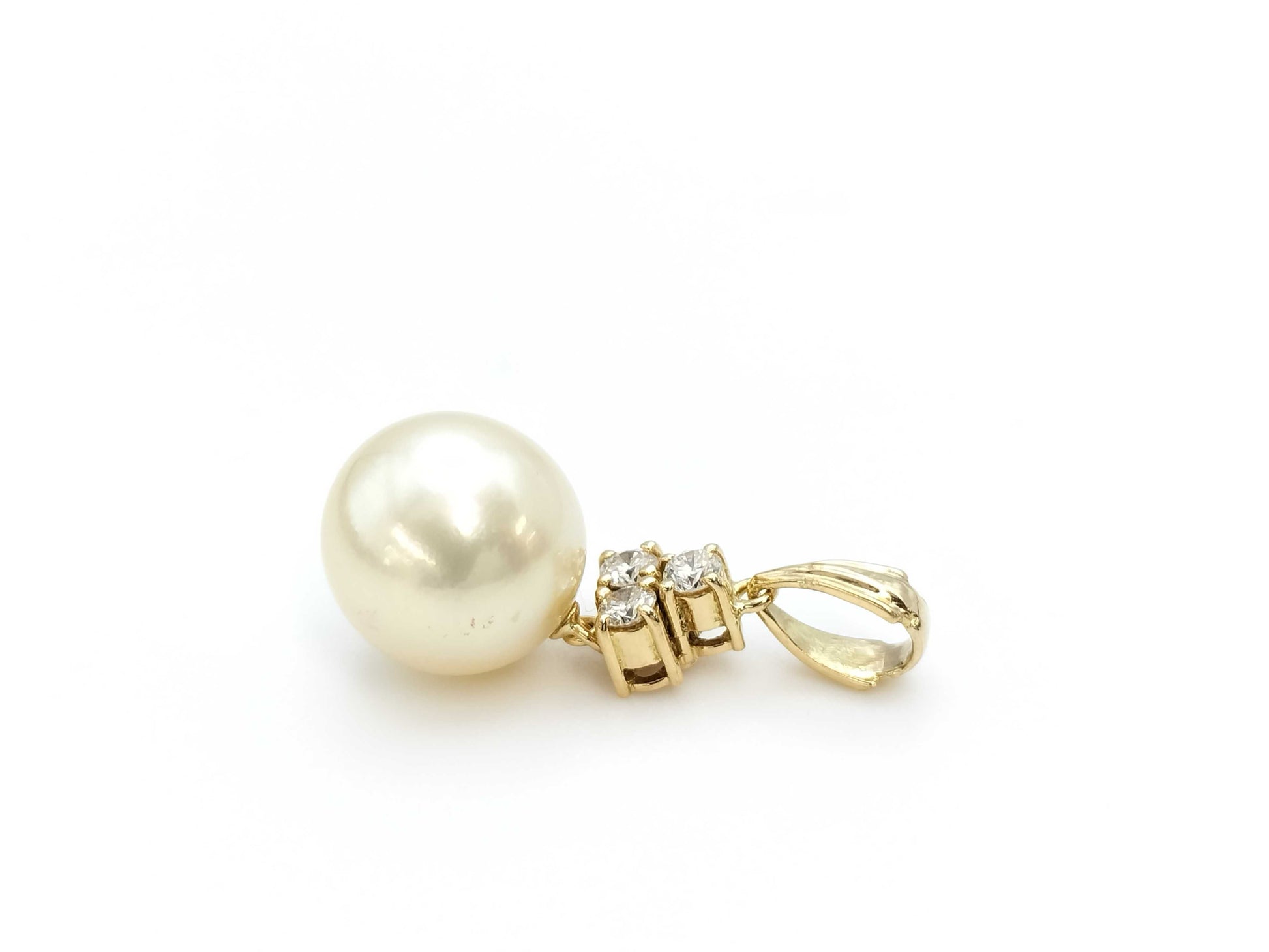 Pearl diameter: approx. 11.0mm, D0.18ct, 18K gold, 3.1g, pendant top 