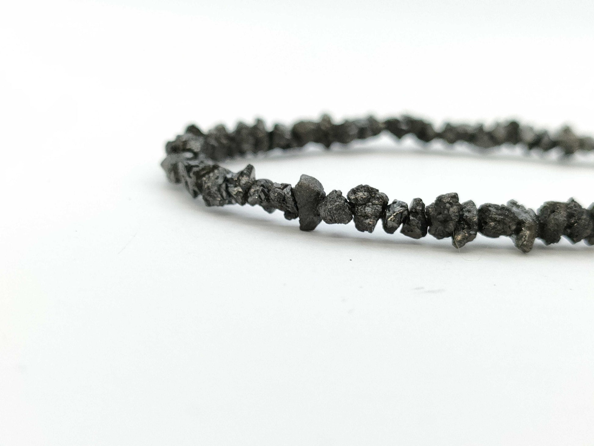 Colored Stone Metal Necklace 6.1g 