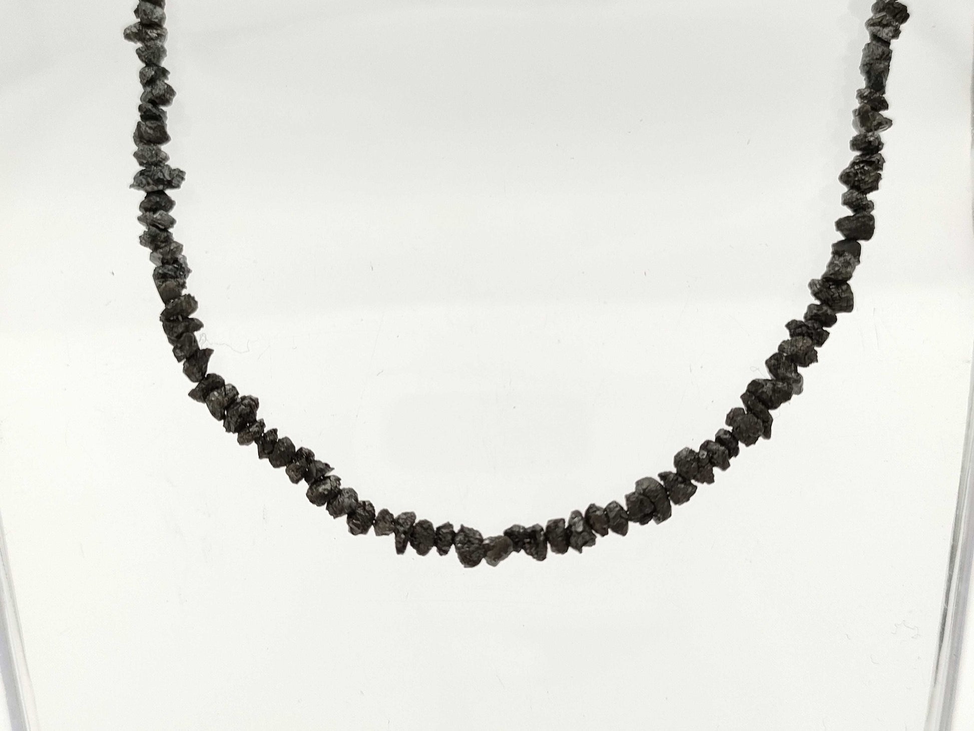 Colored Stone Metal Necklace 6.1g 