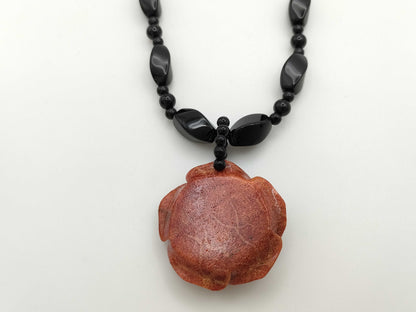 Coral Onyx Metal Necklace 51.0g 