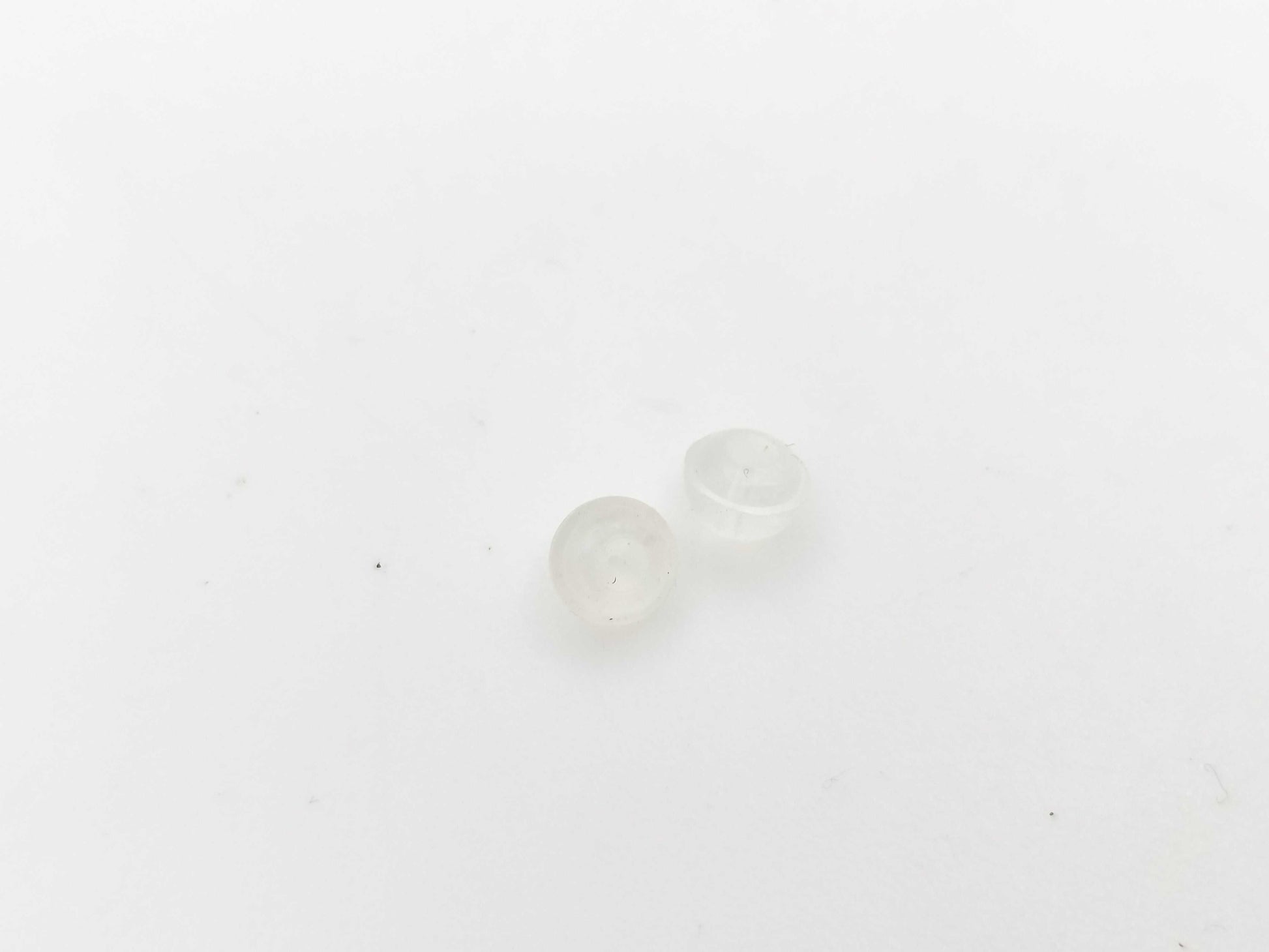 Colored Stone and Transparent Stone K10 0.4g Earrings 