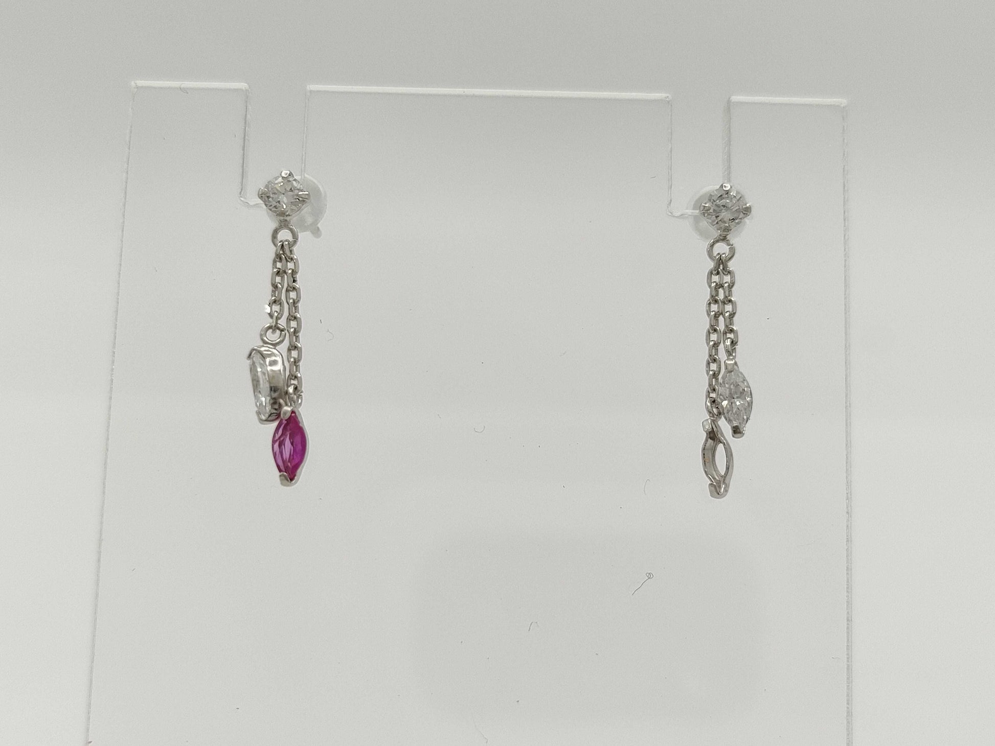 Colored Stone and Transparent Stone K14WG 0.5g Earrings 