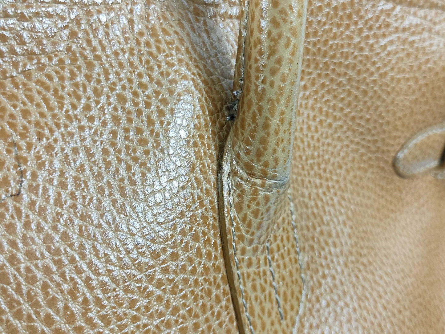 High-class leather handbag, camel color