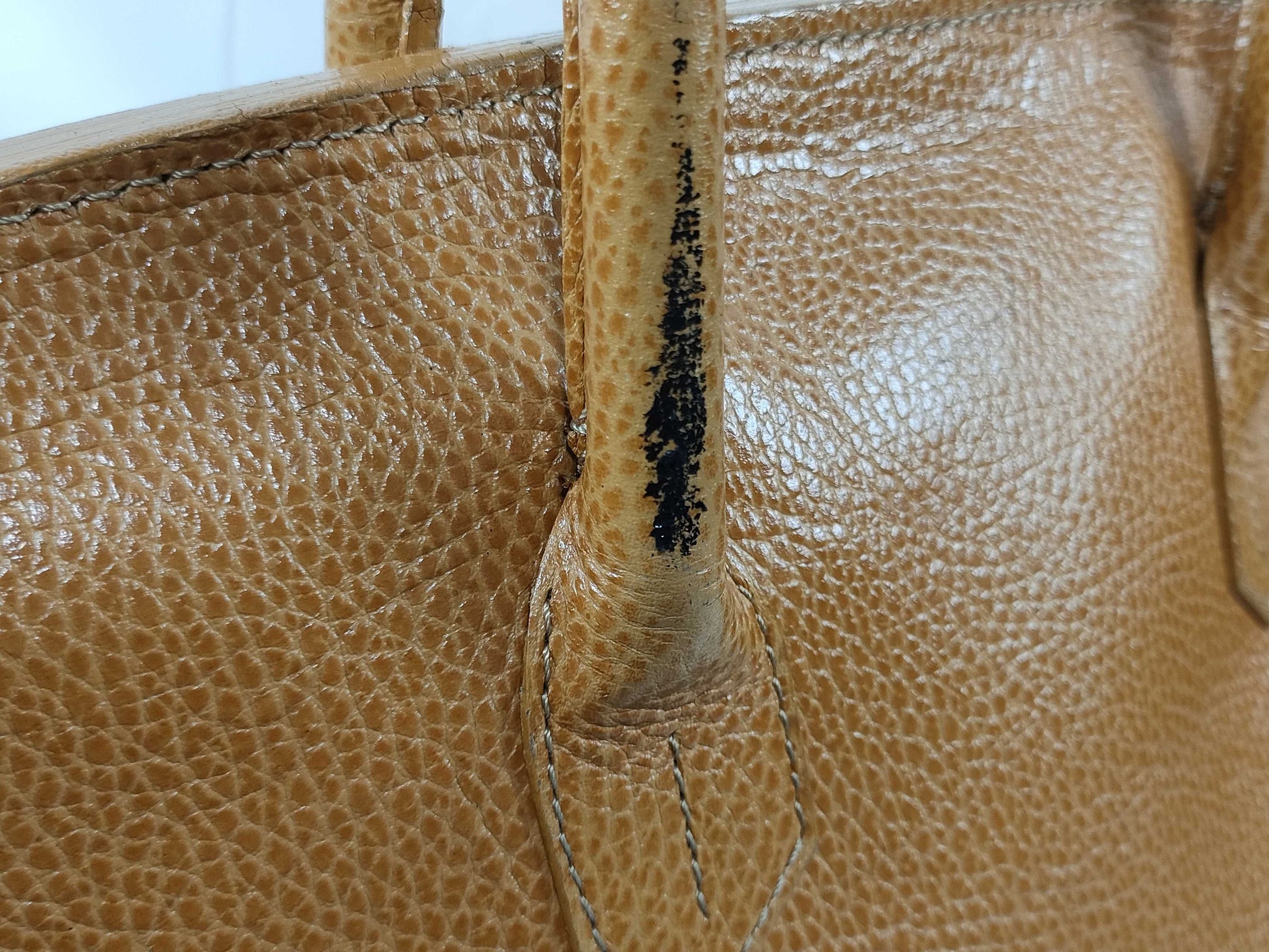High-class leather handbag, camel color