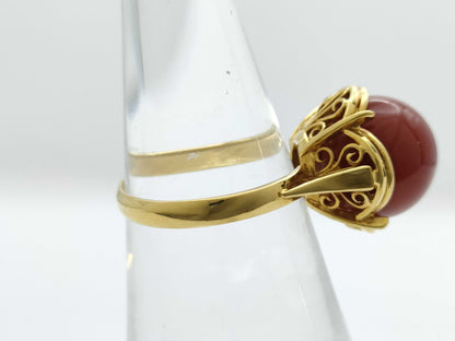 Coral ring, diameter approximately 11.7mm, 18K gold, 5.7g 