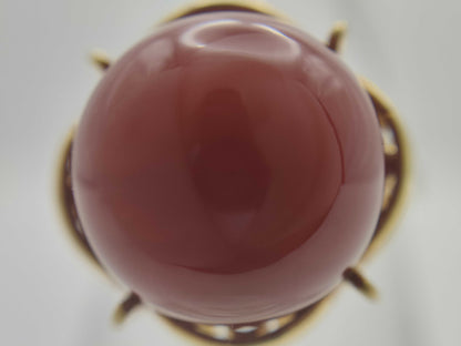 Coral ring, diameter approximately 11.7mm, 18K gold, 5.7g 