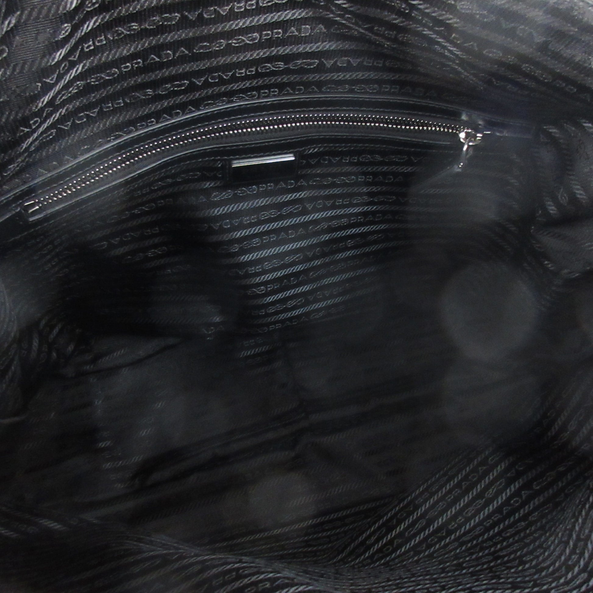 PRADA Unused 2025 Spring/Summer Vitello Dino Large Leather Tote Bag Khaki, 40cm Wide, Triangle Logo, RFID Tag Verified