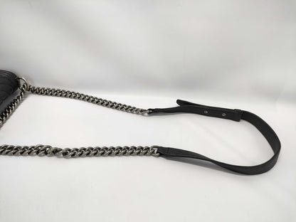 CHANEL Boy Chanel Shoulder Bag, Size 20, A67085, V-Stitch, Gunmetal Hardware, Caviar Black