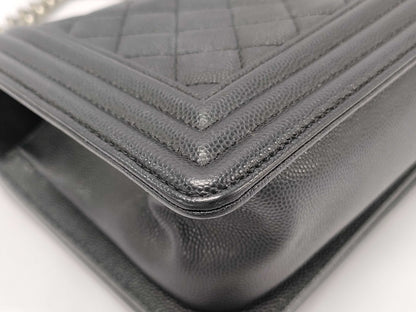 CHANEL Boy Chanel Shoulder Bag, Size 25, Gunmetal Hardware, Caviar, Navy, A67087