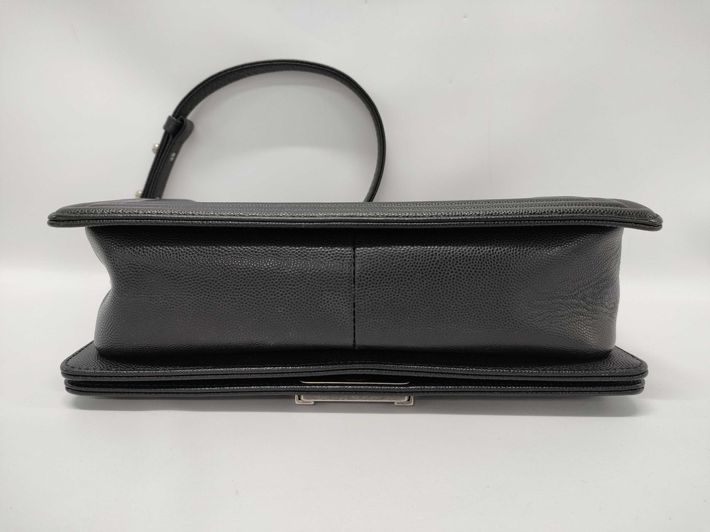 CHANEL Boy Chanel Shoulder Bag, Size 25, Gunmetal Hardware, Caviar, Navy, A67087