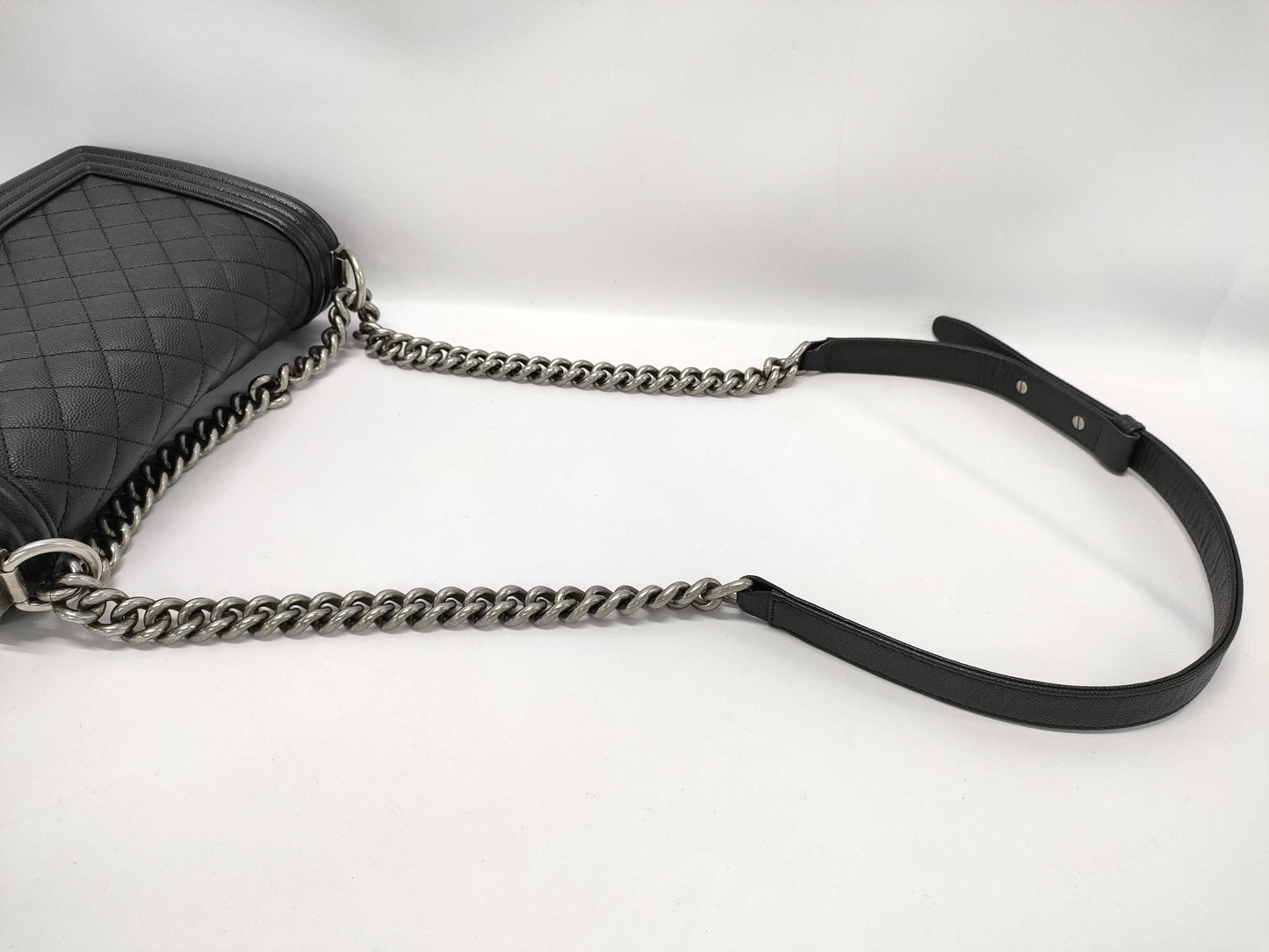 CHANEL Boy Chanel Shoulder Bag, Size 25, Gunmetal Hardware, Caviar, Navy, A67087