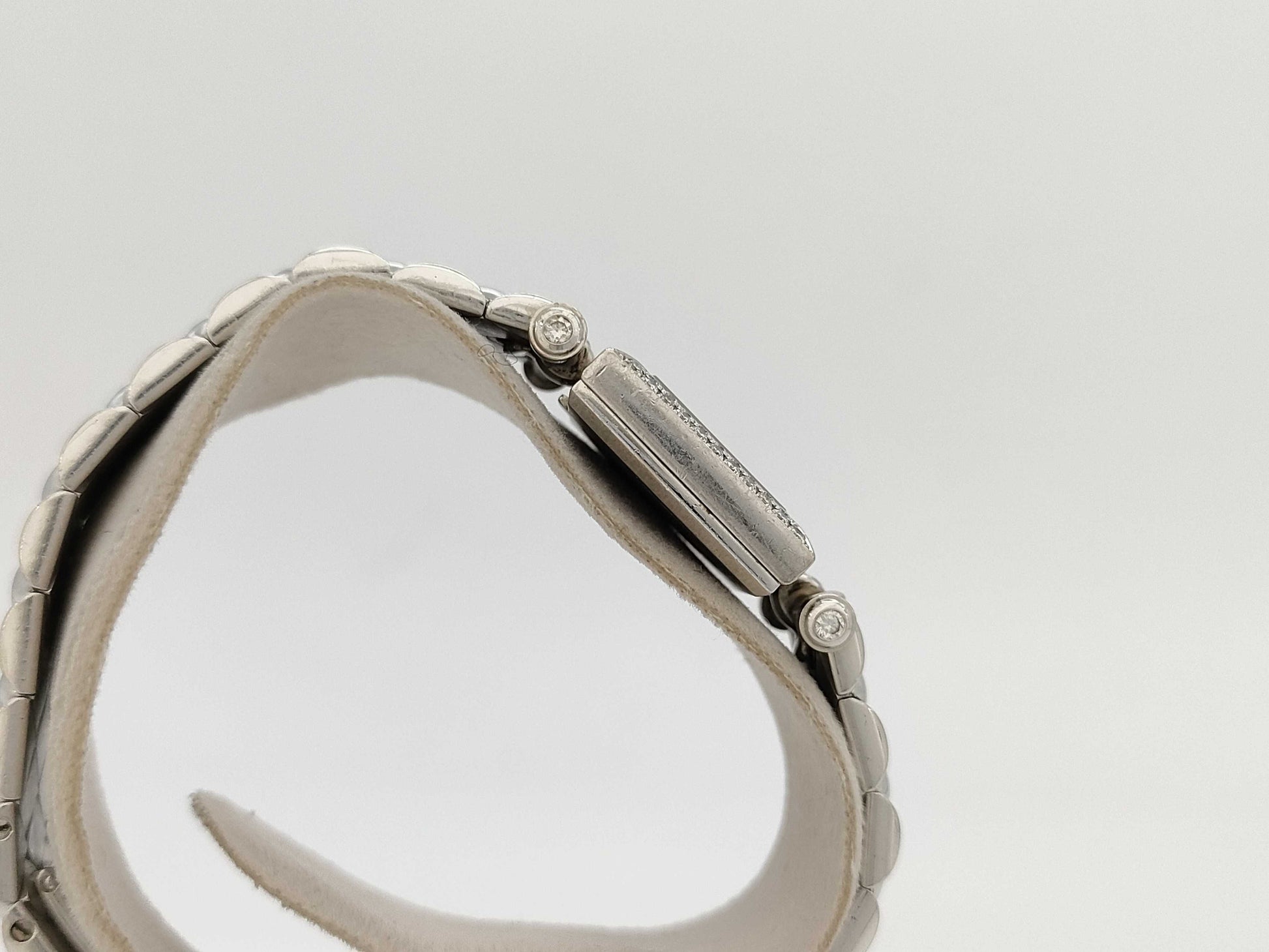 Van Cleef & Arpels Fantasy Calendar 322945B2 115478 Quartz Women's Watch