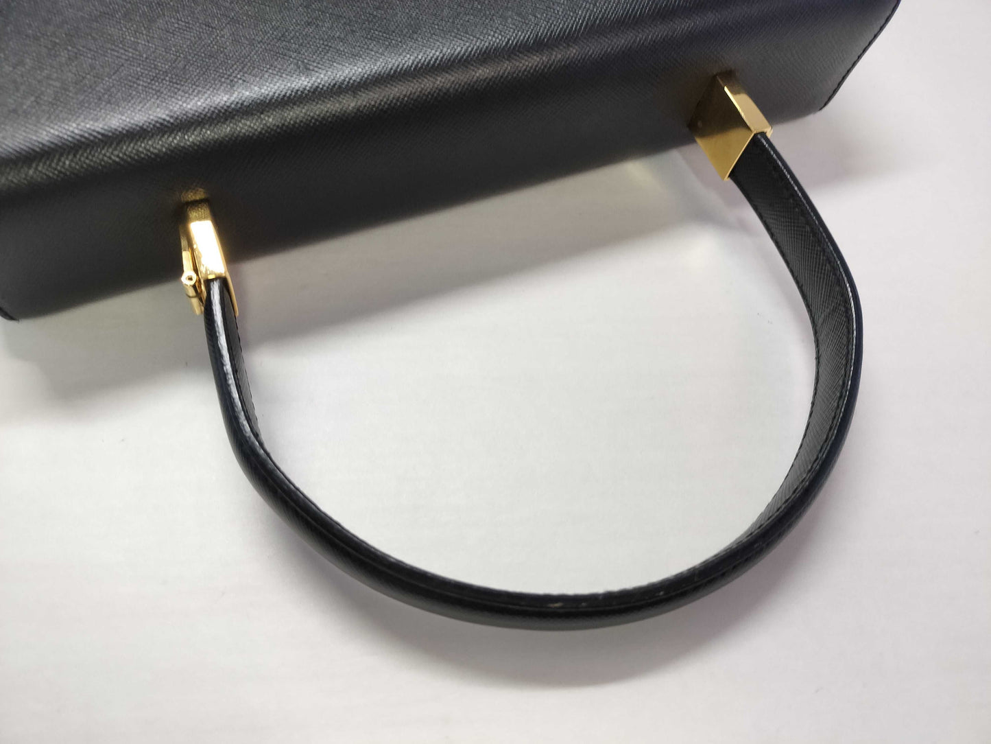 Salvatore Ferragamo Gancini Ferragamo Gancini 2-way leather black handbag