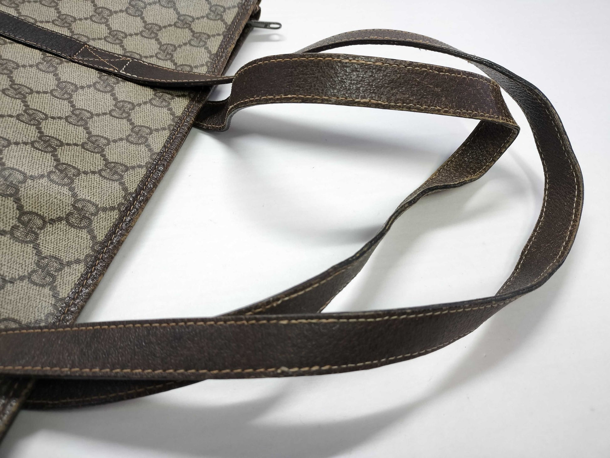 GUCCI GG Supreme Gucci Tote Bag Title Random Tote Bag