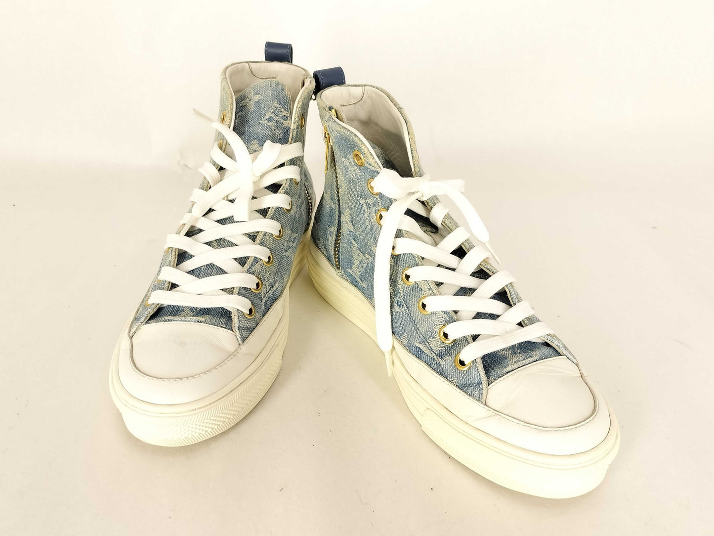 LOUIS VUITTON Louis Vuitton Women's Shoes Size 38 Sneakers