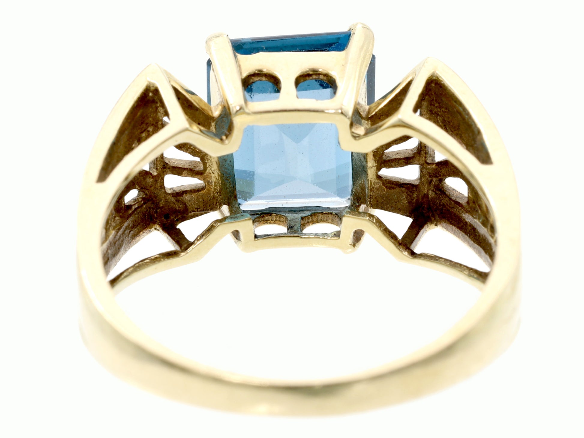 Blue Topaz K10 4.2g Ring 