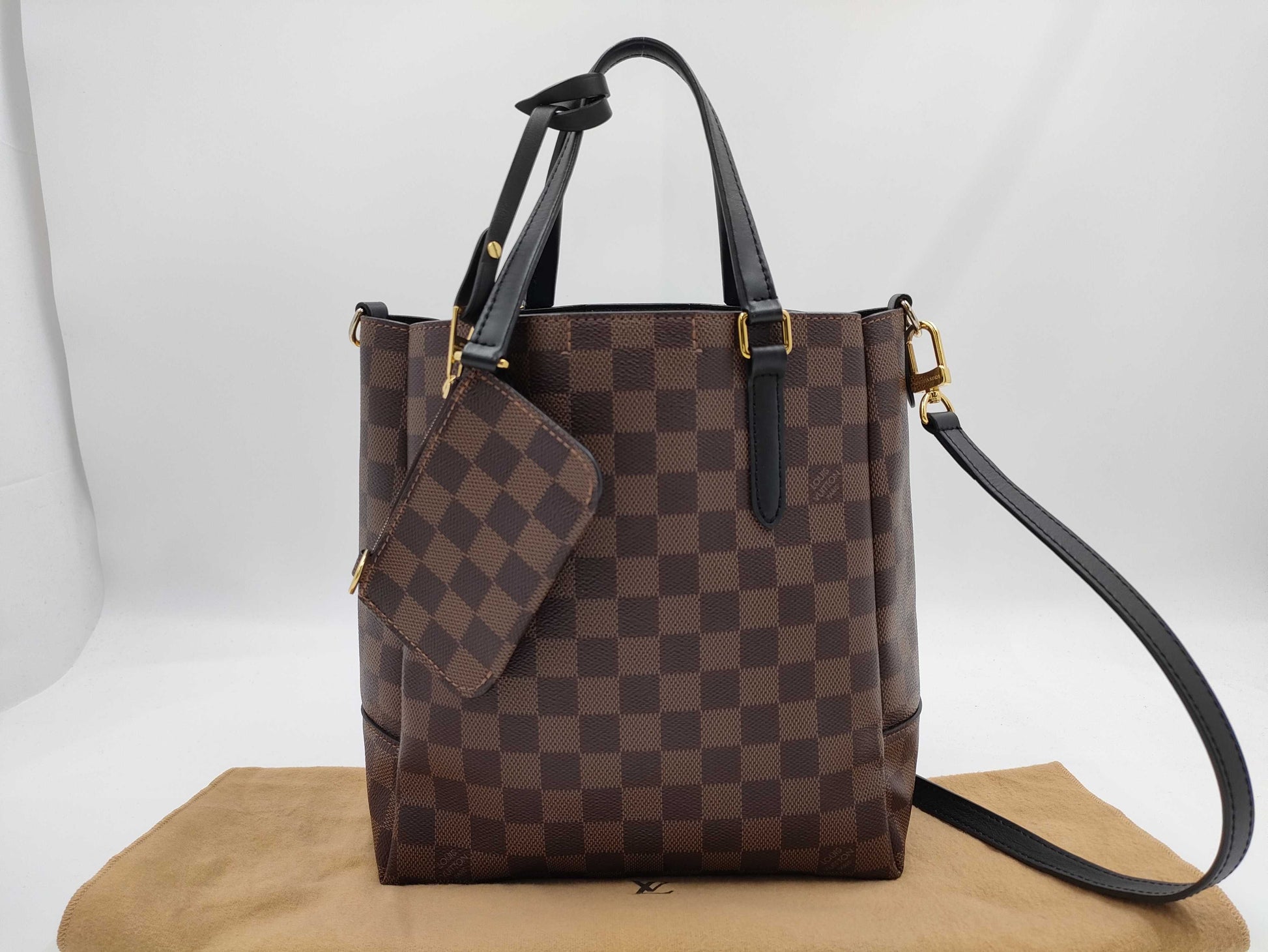 LOUIS VUITTON Belmont handbag