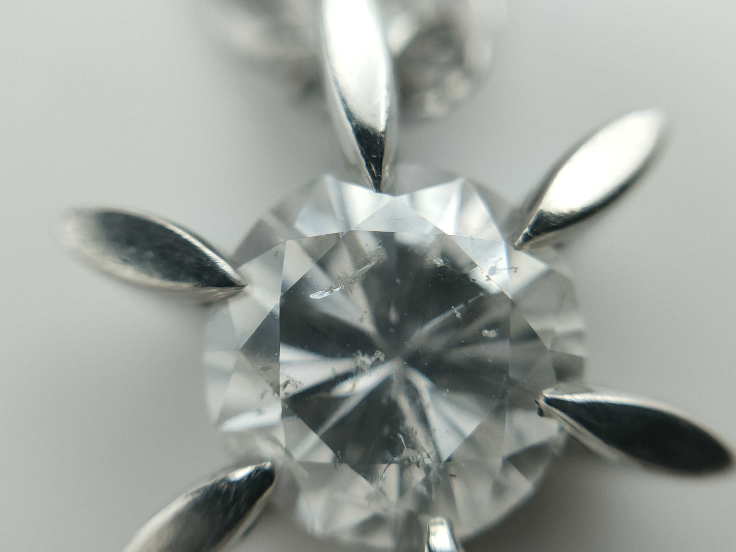 D1.004ct LDH PT850 8.3g Necklace 