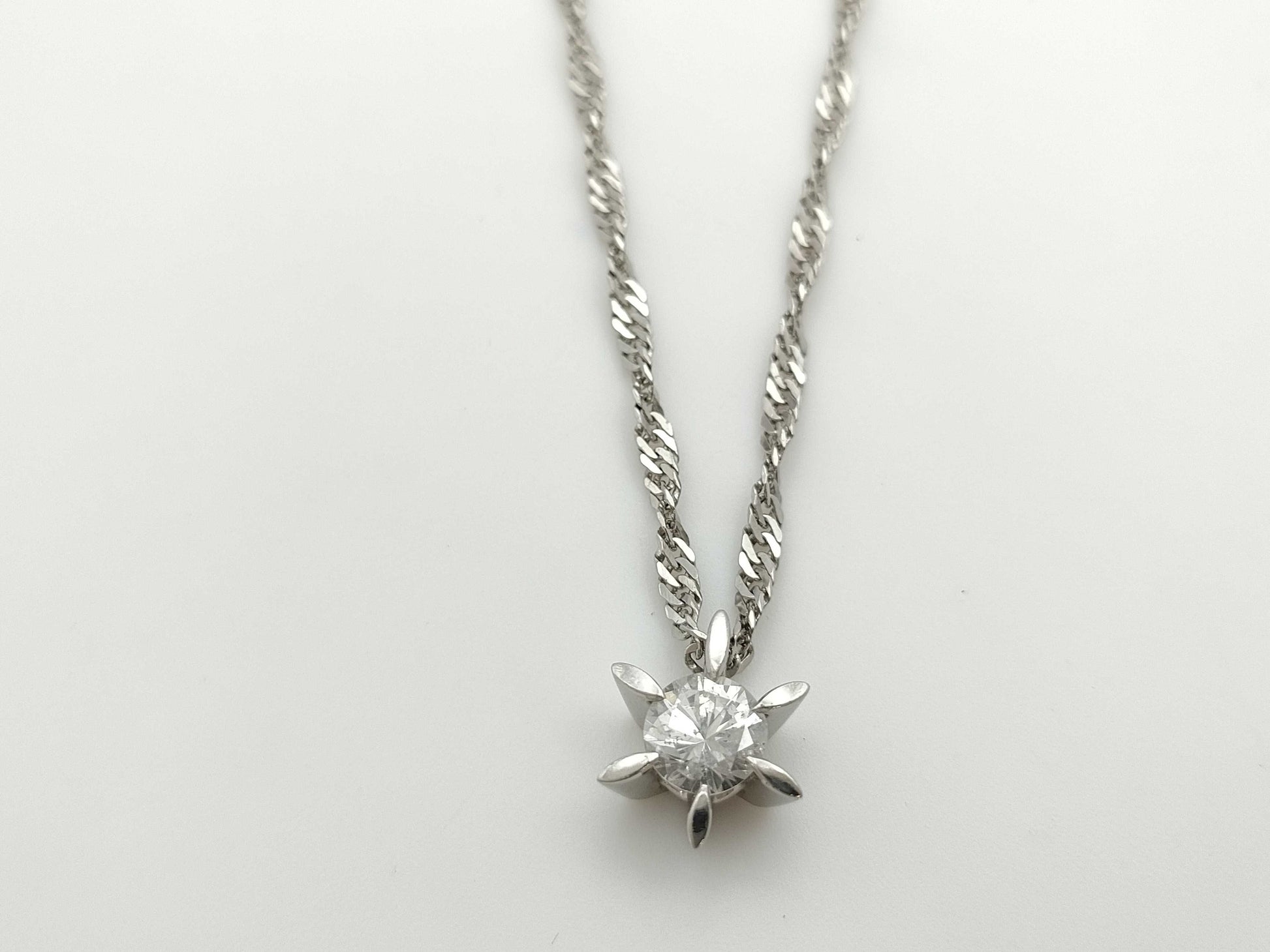 D1.004ct LDH PT850 8.3g Necklace 