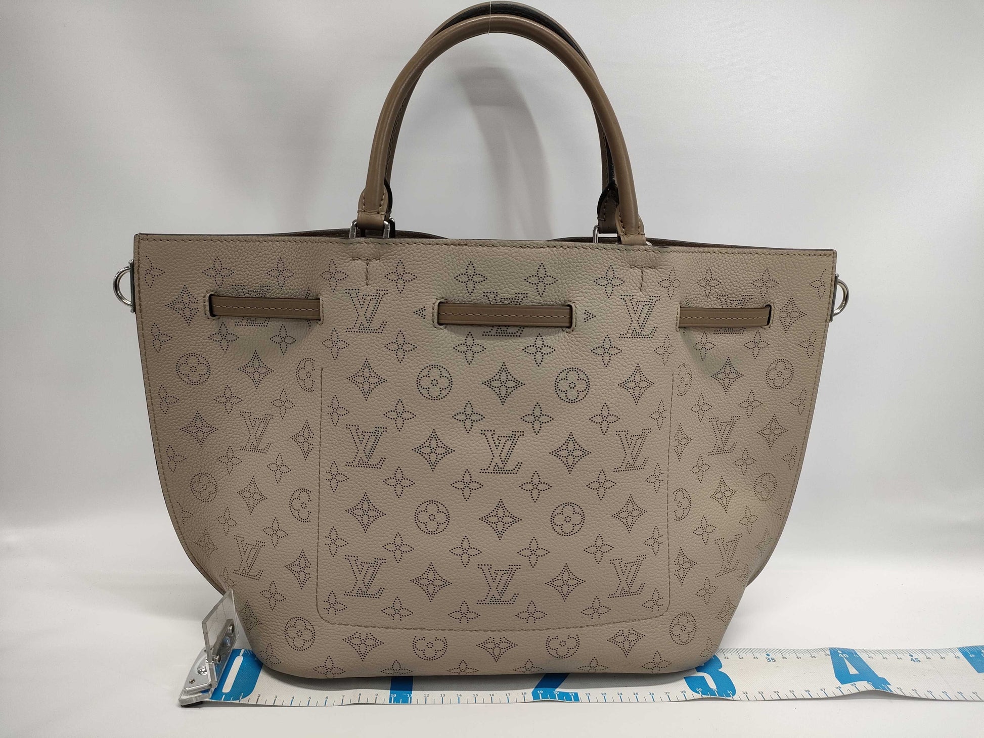 LOUIS VUITTON Monogram Mahina Brand Bag Girolata with Pouch DR2107 Handbag