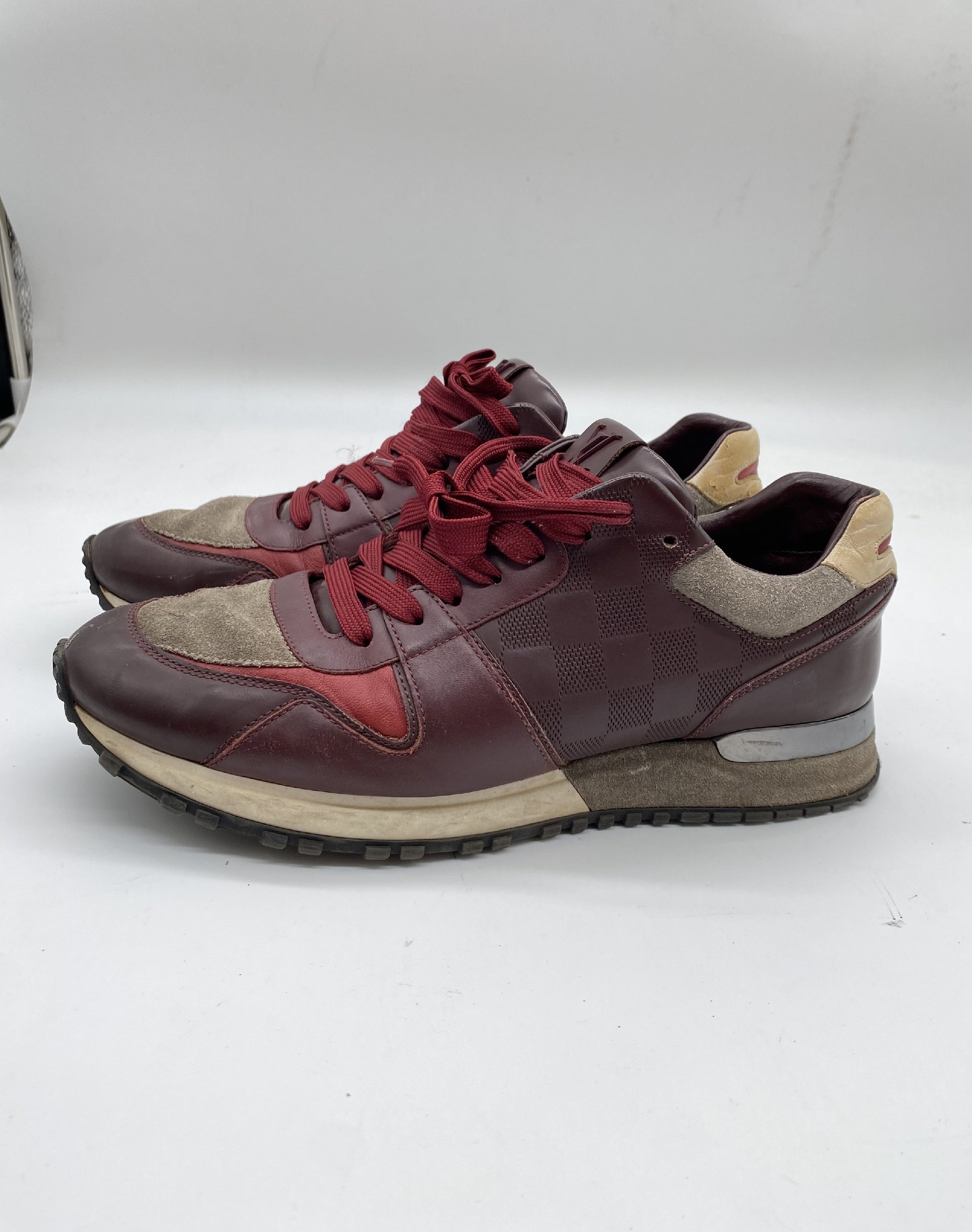 LOUIS VUITTON Damier size 7 sneakers