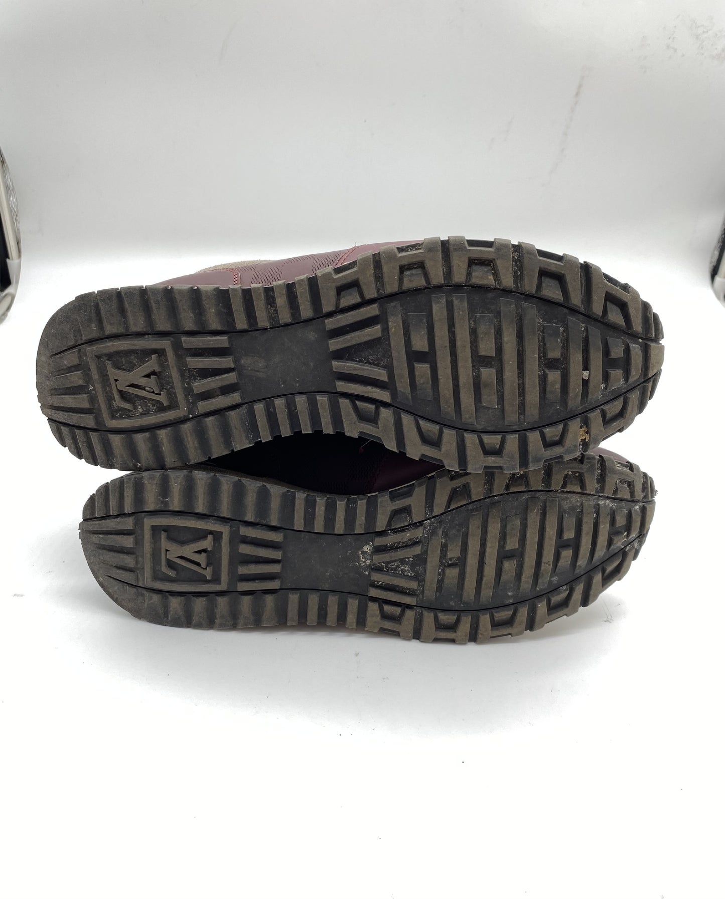 LOUIS VUITTON Damier size 7 sneakers