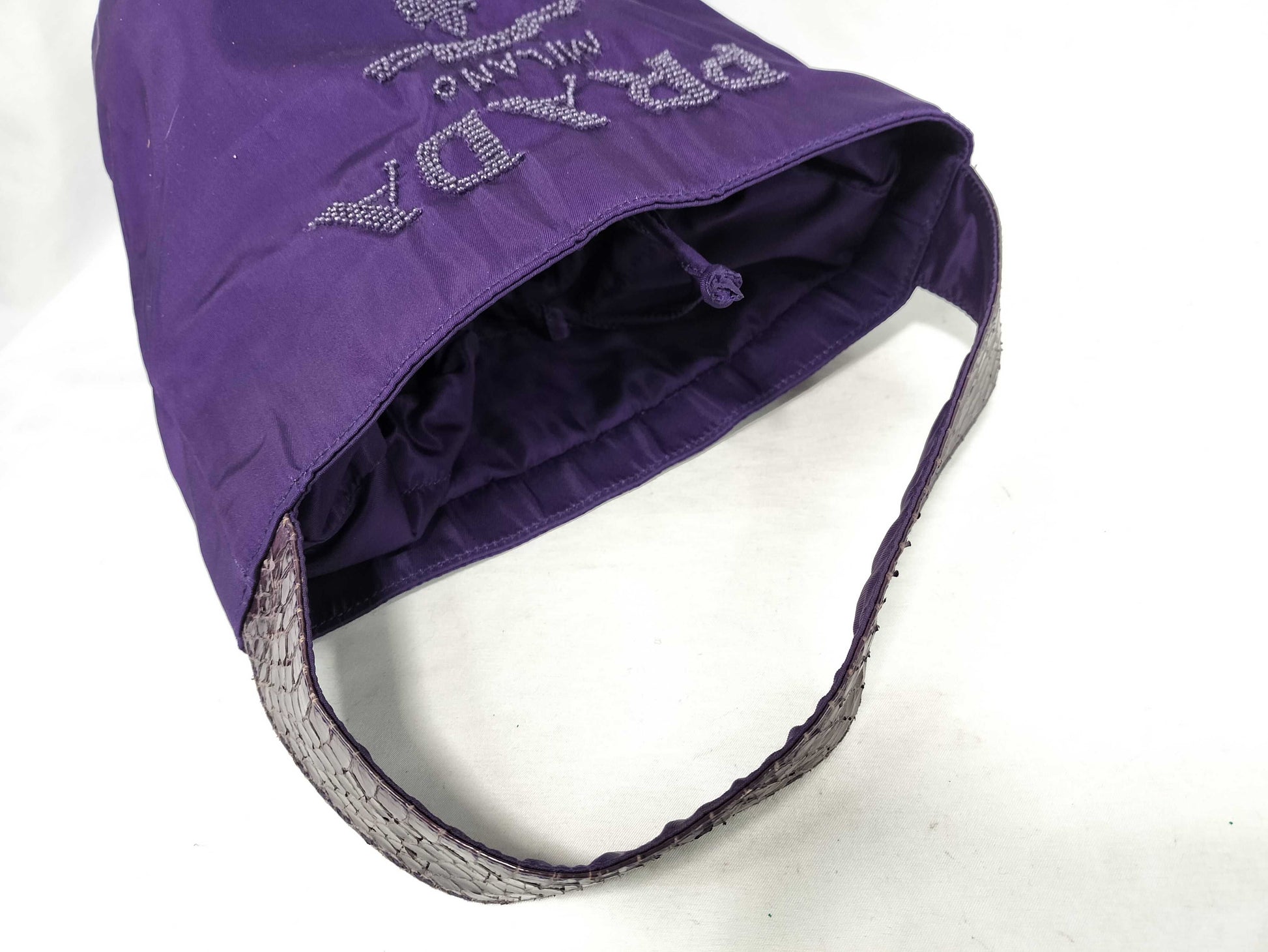 PRADA Nylon Prada Nylon Semi-Shoulder Bag Purple One-Shoulder Python Beaded Handbag