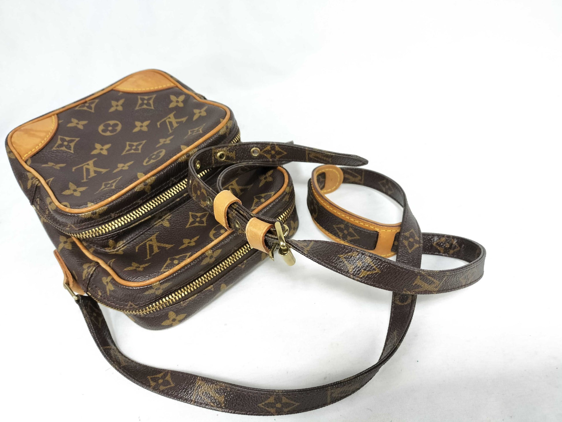 LOUIS VUITTON Monogram Louis Vuitton Monogram Danube M45236 TH0920 Shoulder Bag