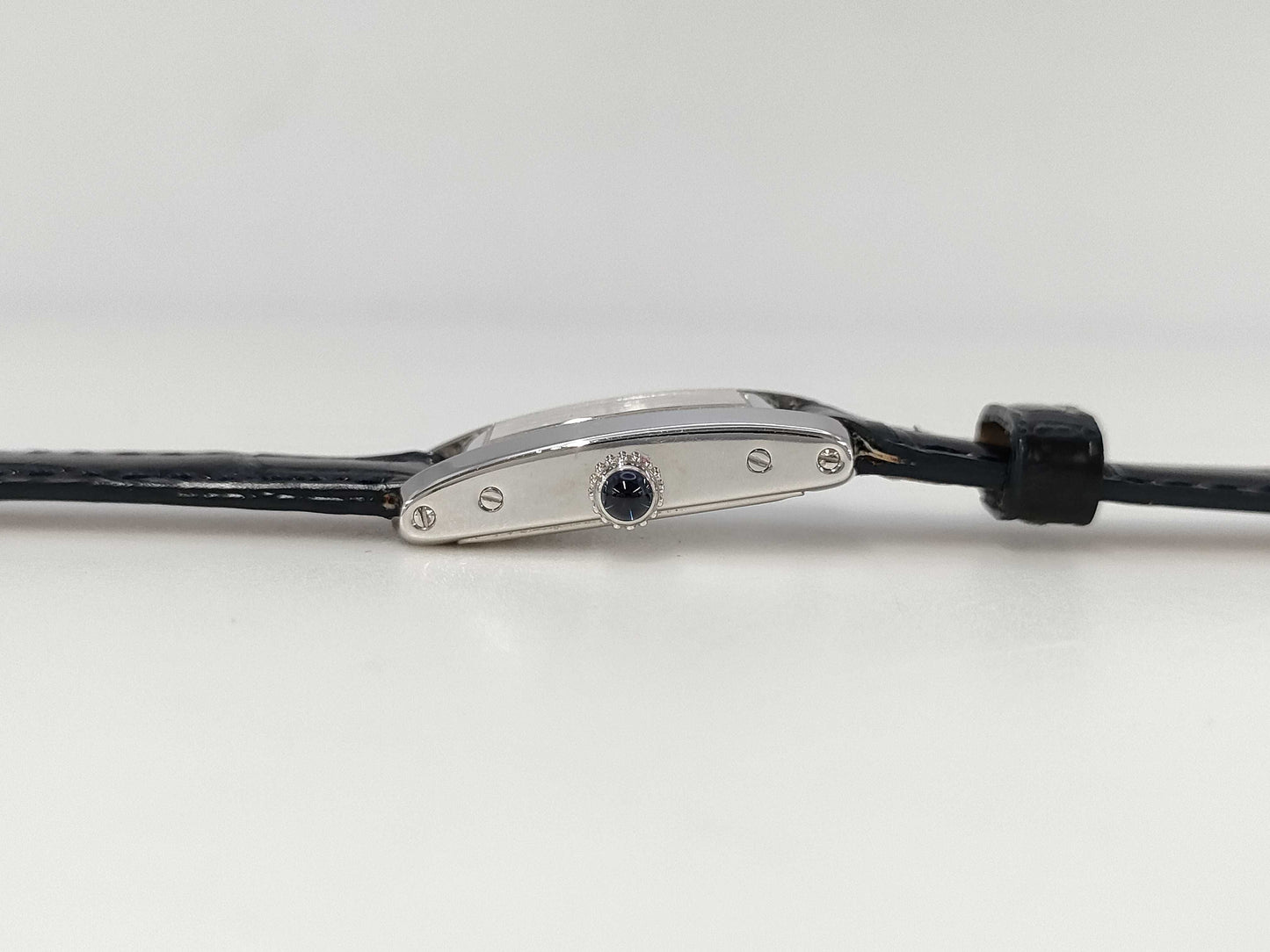 Cartier Tank Alonge W15364W3 2544912112CD Quartz 18K Gold Women's Watch