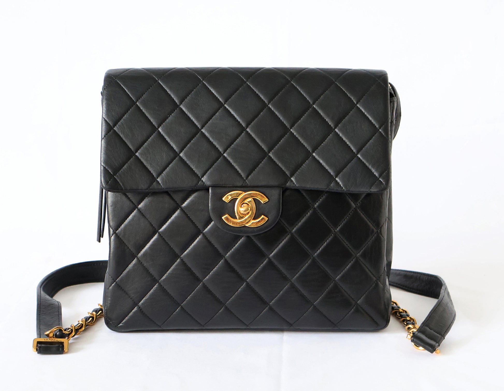 CHANEL Seal Matelasse Lambskin Chain Backpack Black