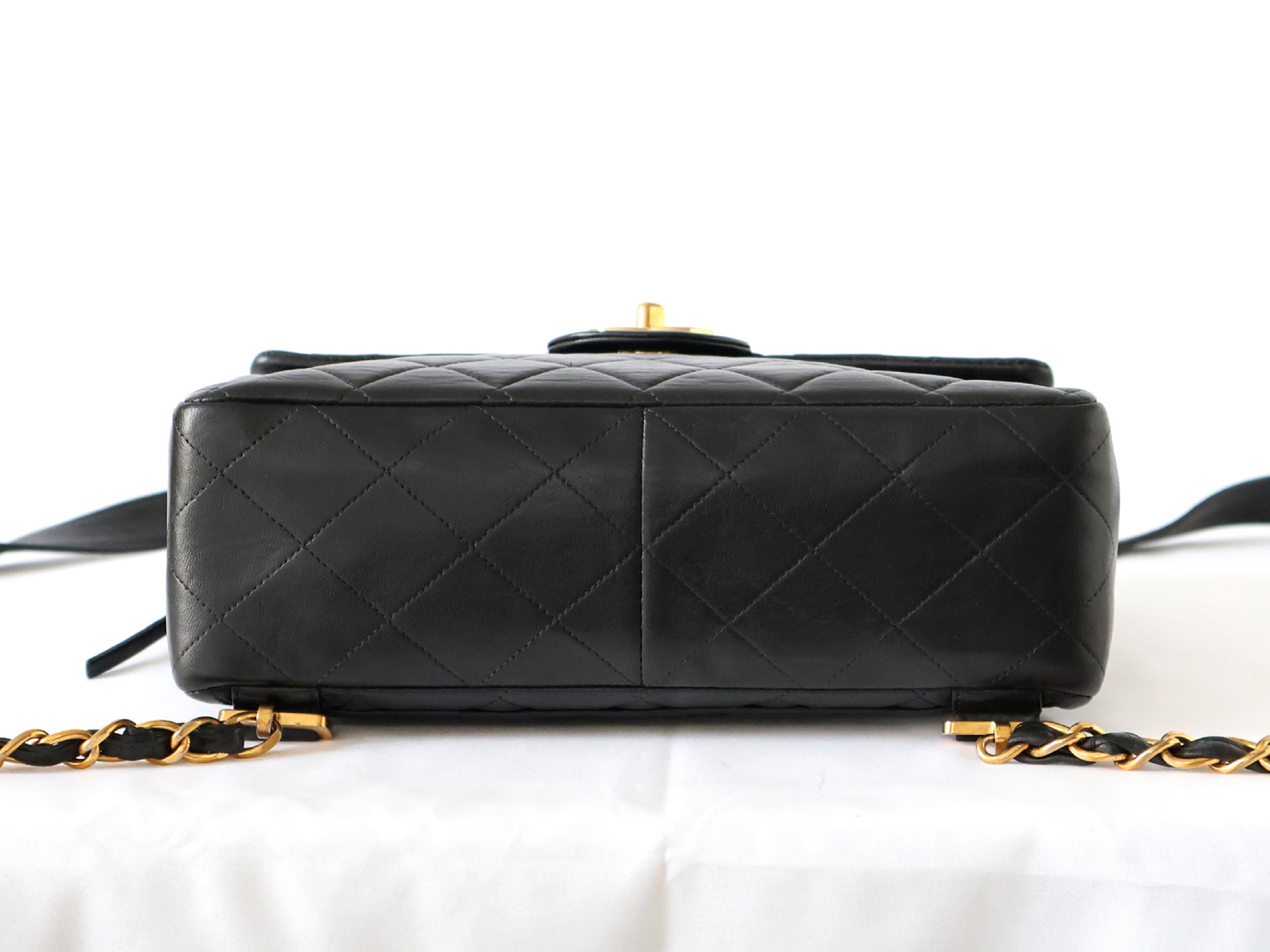 CHANEL Seal Matelasse Lambskin Chain Backpack Black