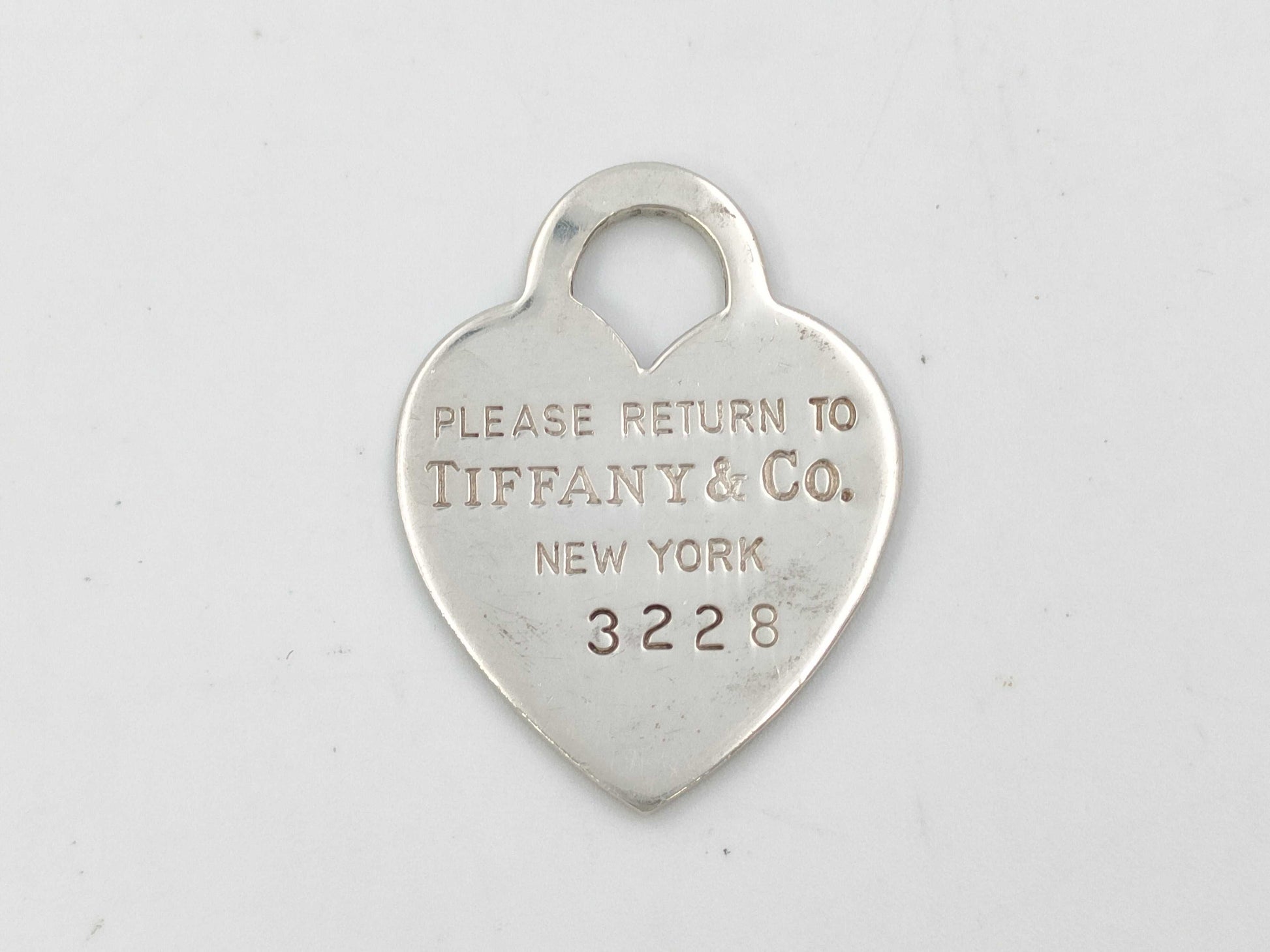 Tiffany & Co. Return to Tiffany Top Pendant Top