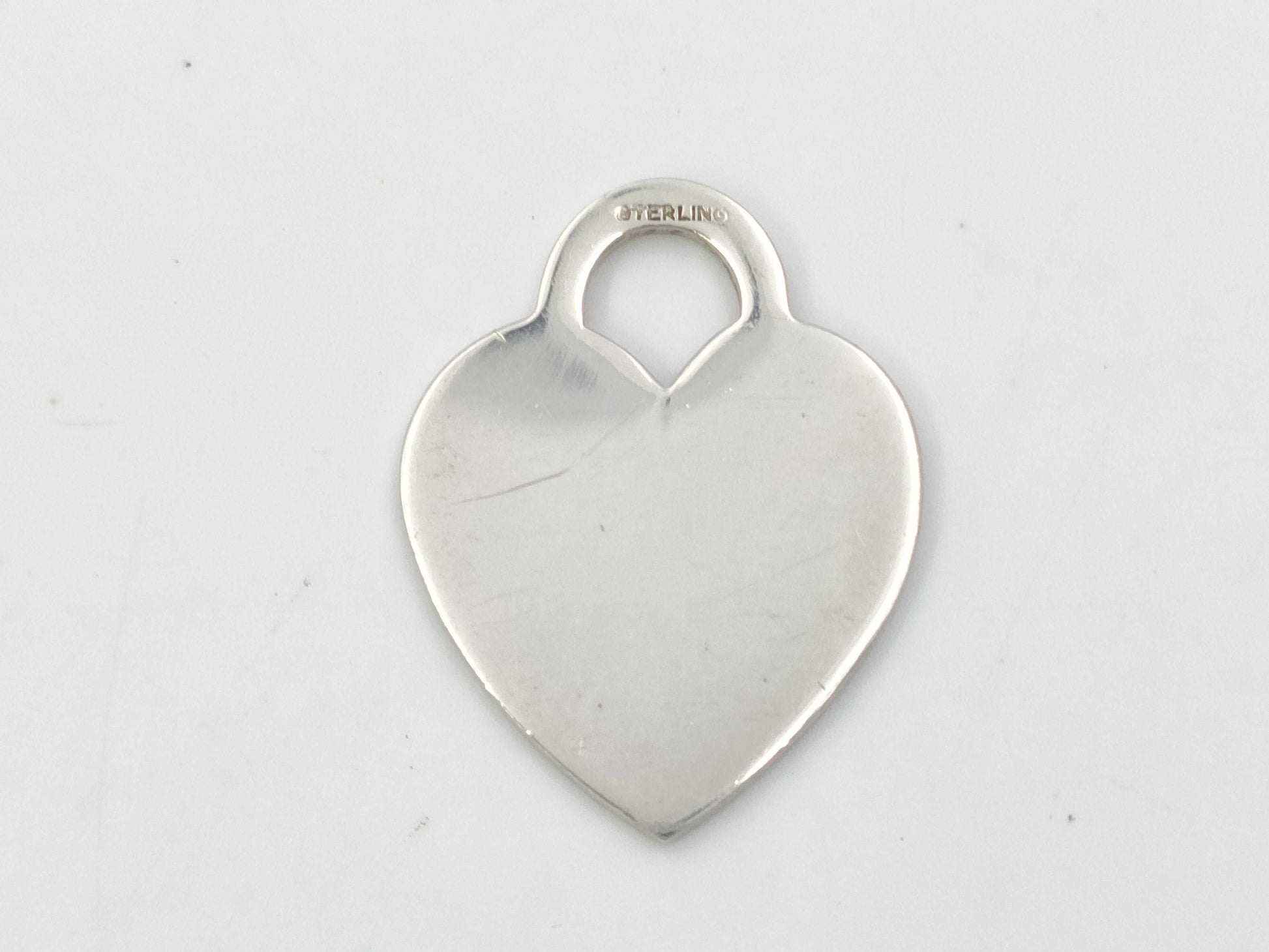 Tiffany & Co. Return to Tiffany Top Pendant Top