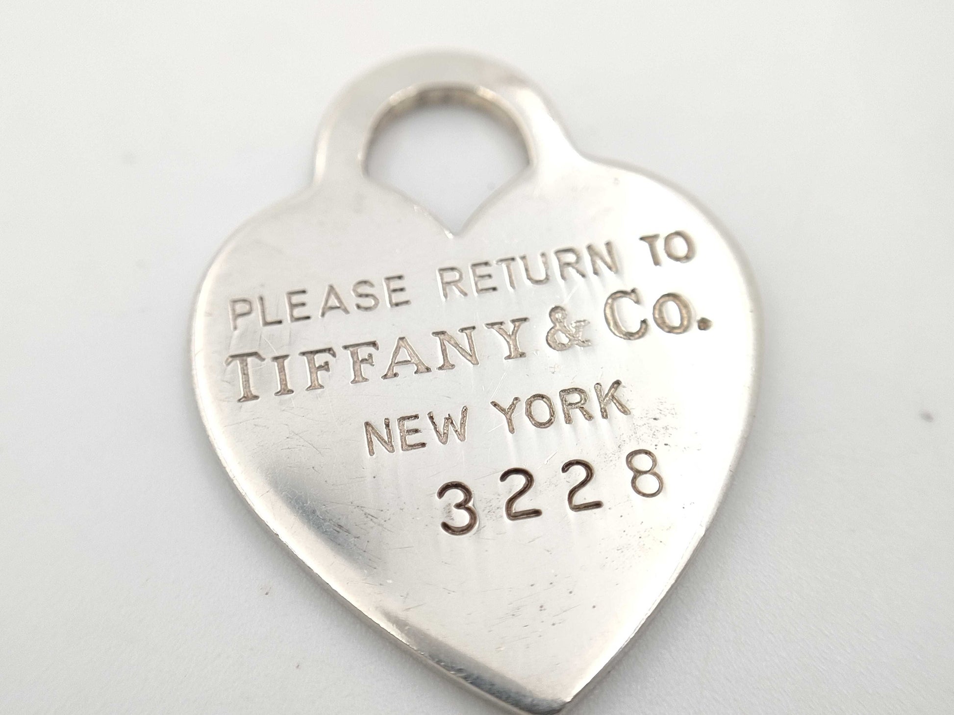 Tiffany & Co. Return to Tiffany Top Pendant Top