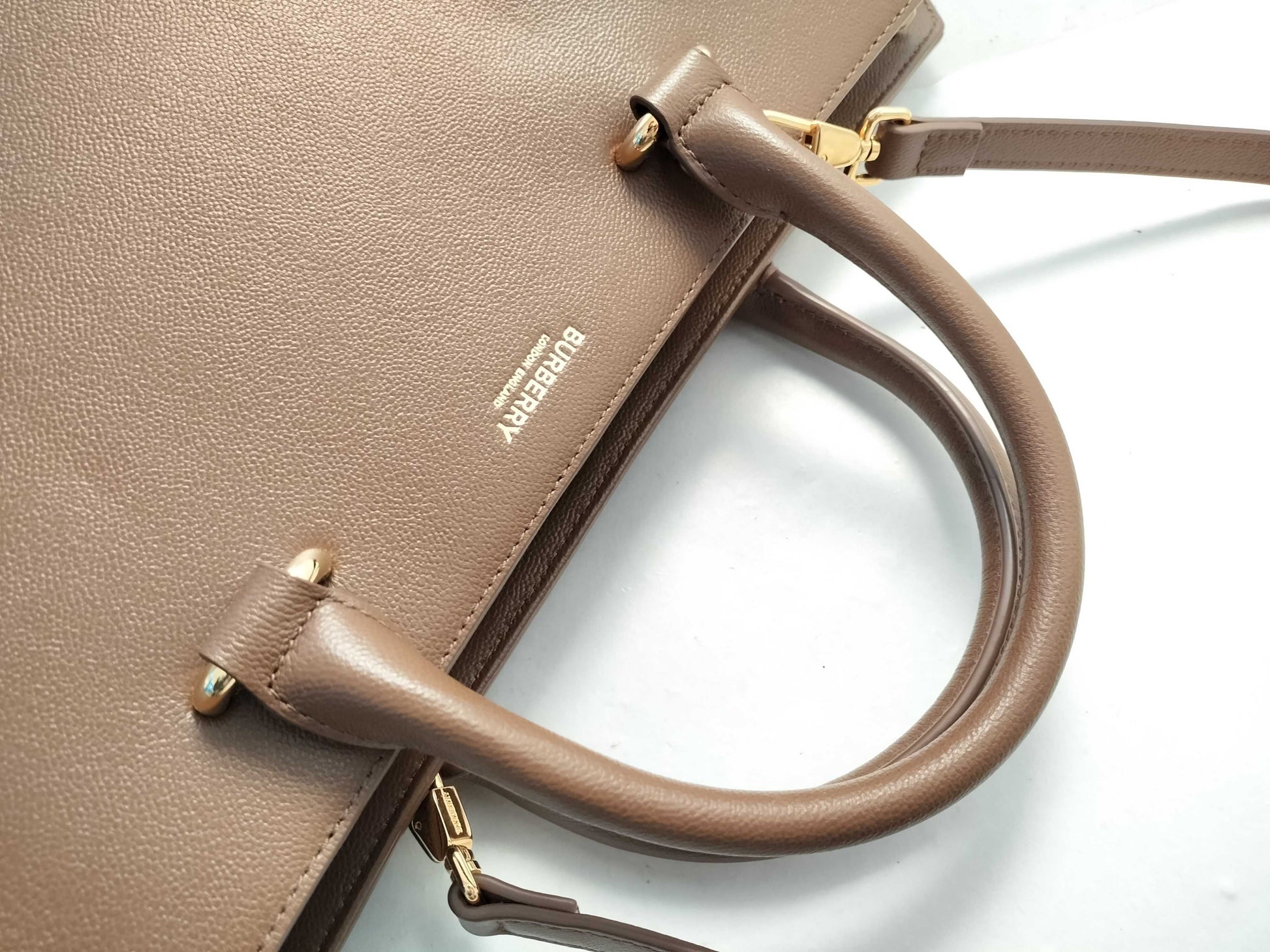 BURBERRY Banwell Leather x Nova Check Shoulder Bag Tote Bag