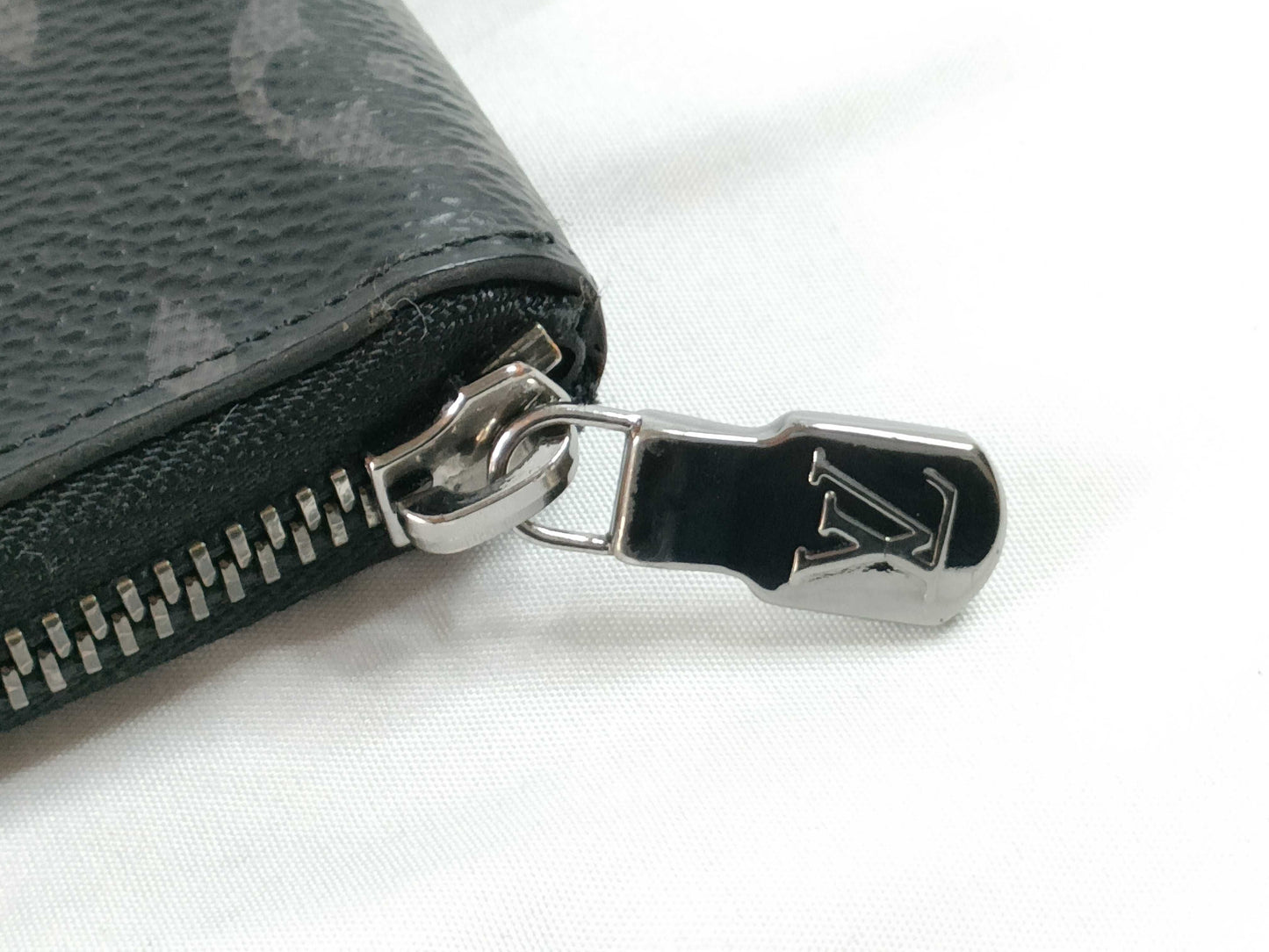 LOUIS VUITTON Eclipse Zippy Wallet Vertical M62295 Wallet