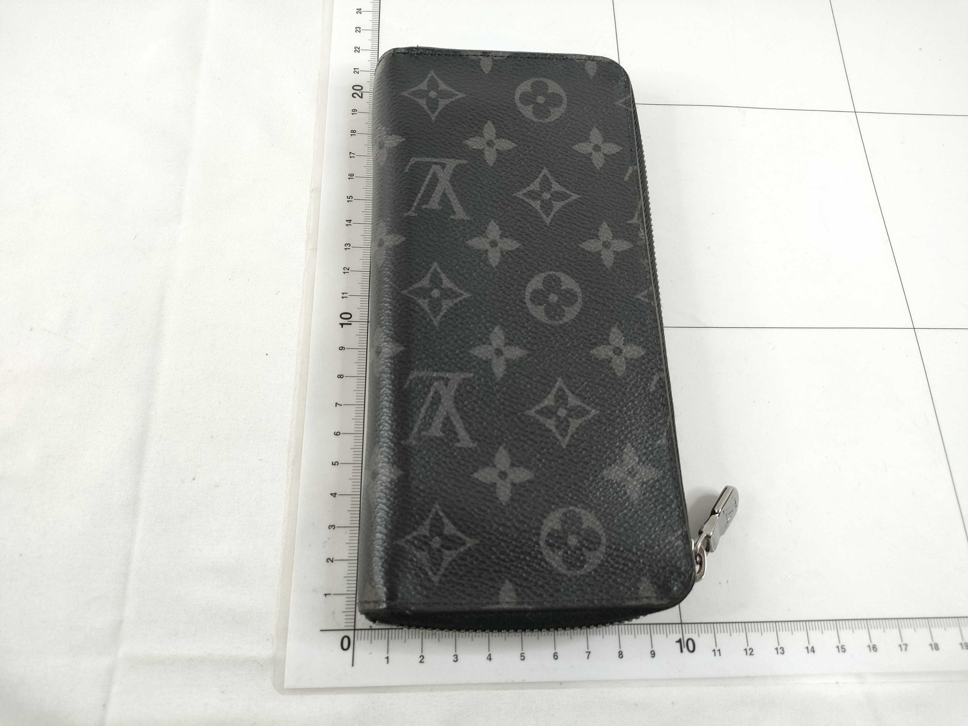 LOUIS VUITTON Eclipse Zippy Wallet Vertical M62295 Wallet