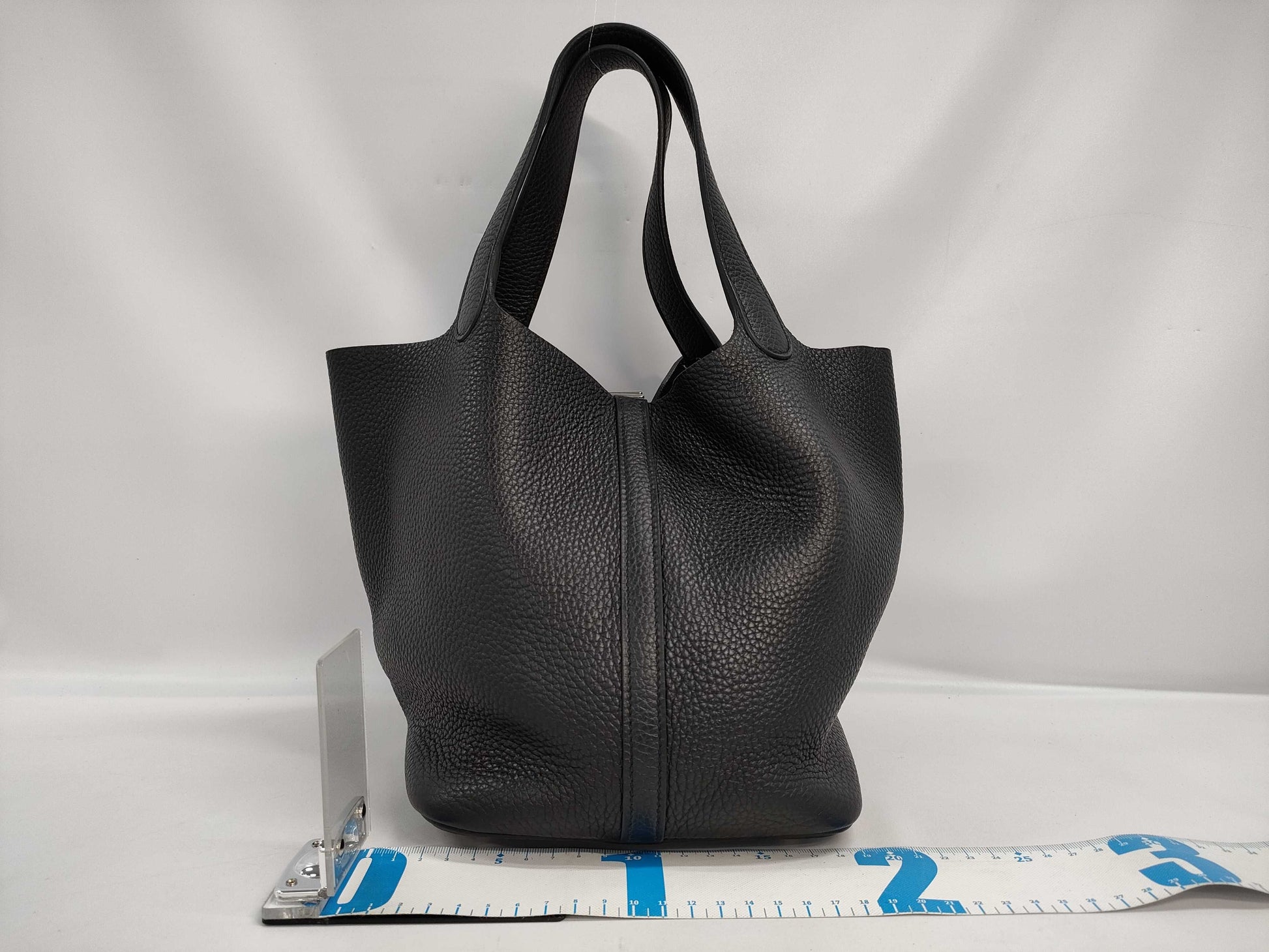 HERMES Picotin 22 Black Y Stamp Handbag