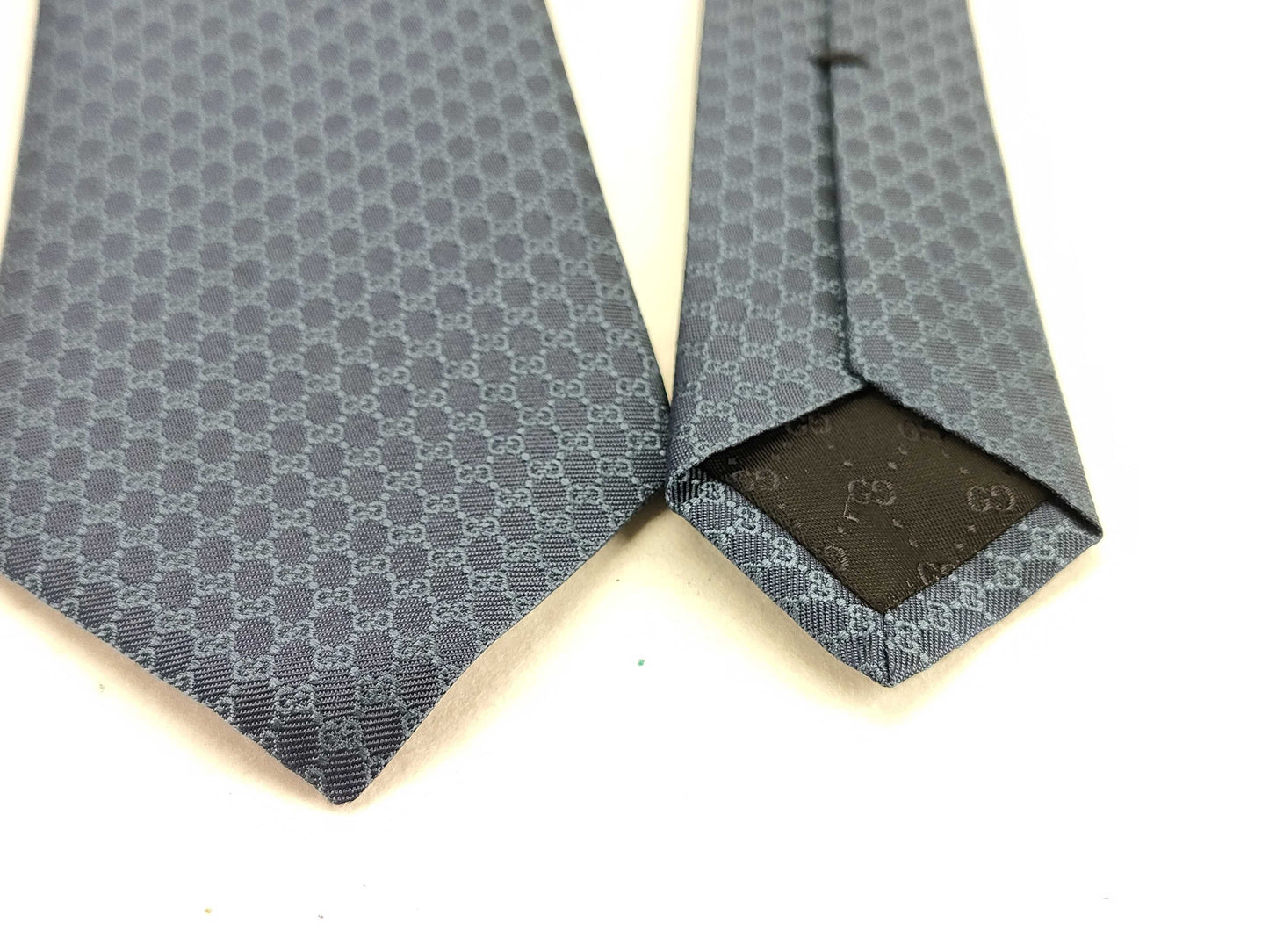 GUCCI Micro GG Tie, Navy. Accessories: Box and Tie.