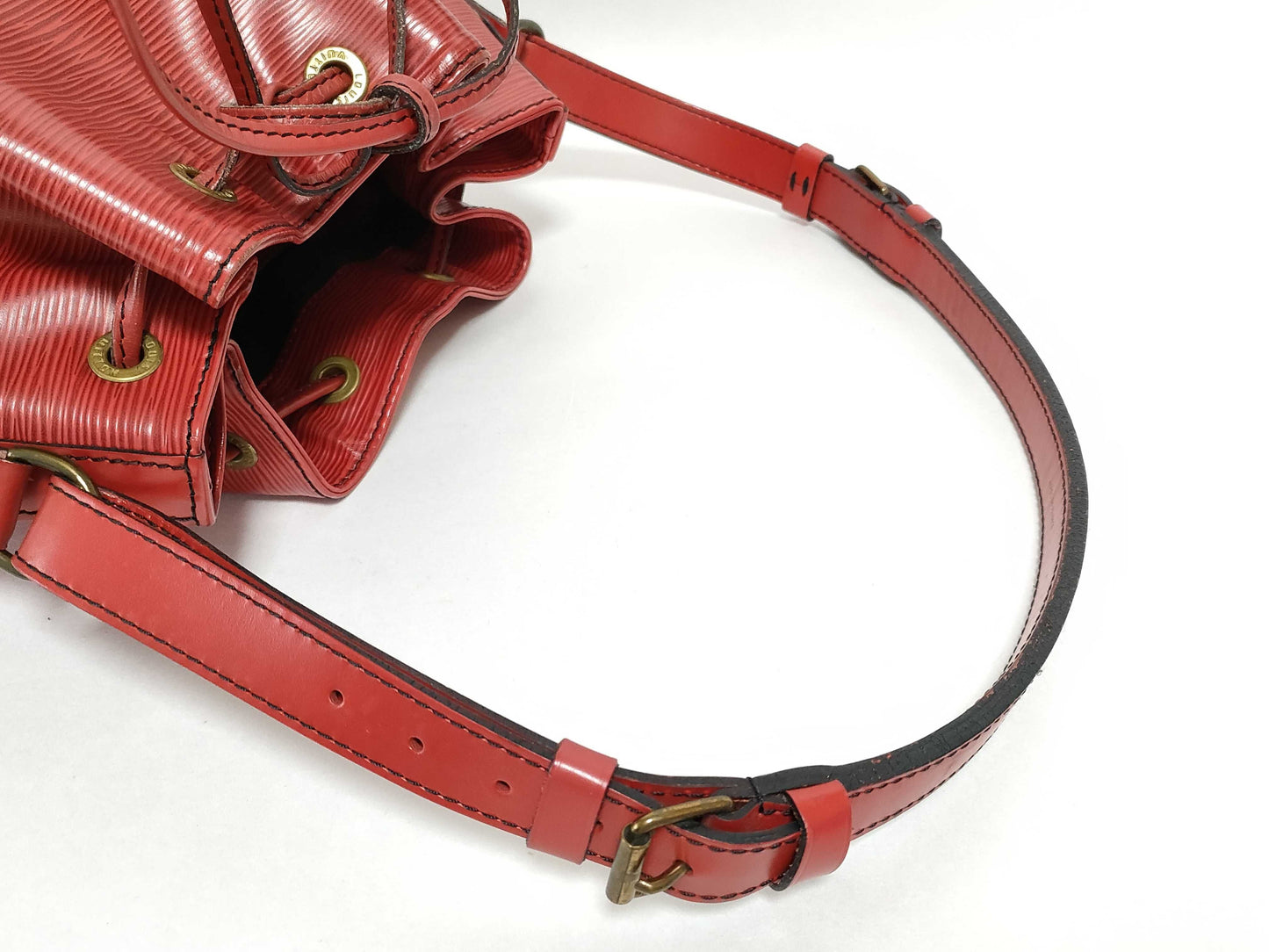 LOUIS VUITTON Epi LV Epi Petit Noe Shoulder Bag Red Shoulder Bag