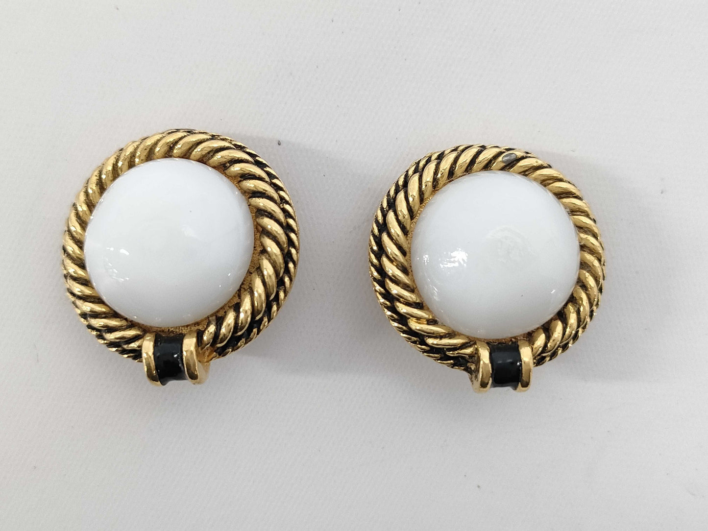 CHANEL Stone Round Earrings