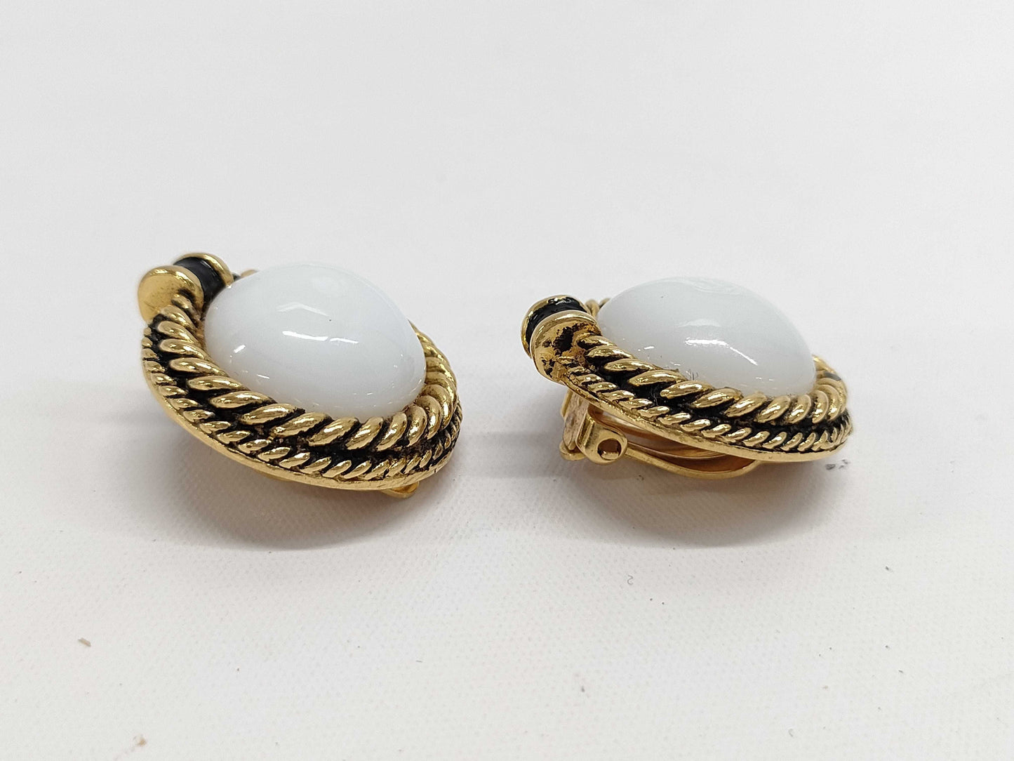 CHANEL Stone Round Earrings