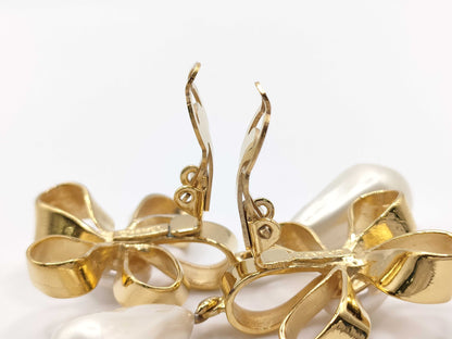 CHANEL CHANEL Earrings Flower Motif Pearl Swing GP Earrings