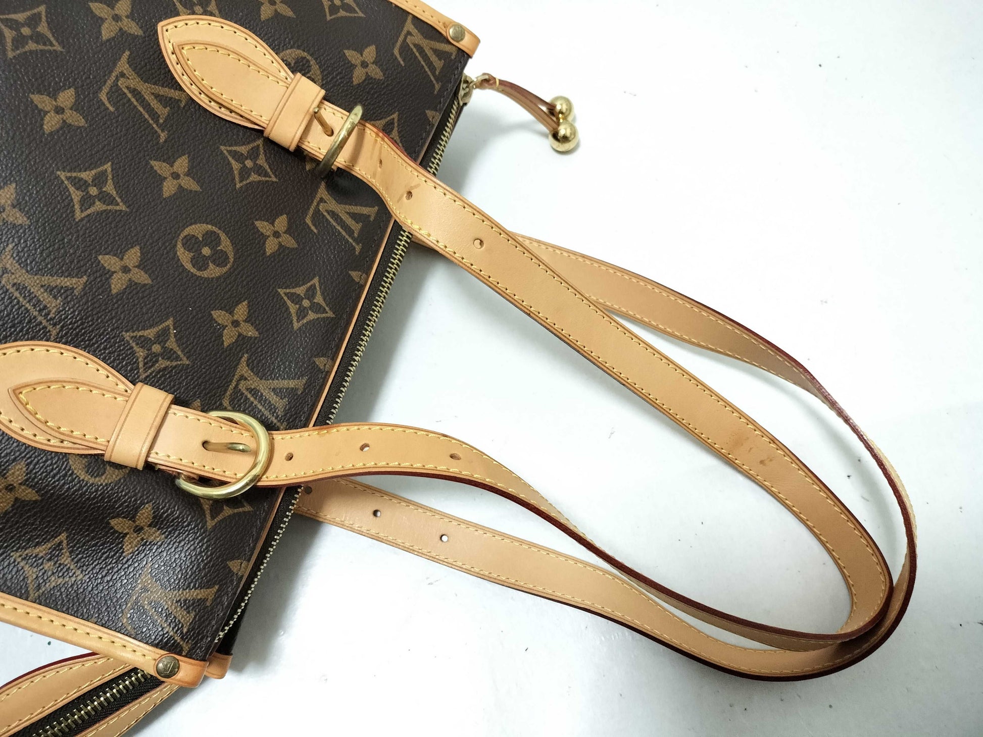 LOUIS VUITTON Monogram Popincourt Shoulder Bag