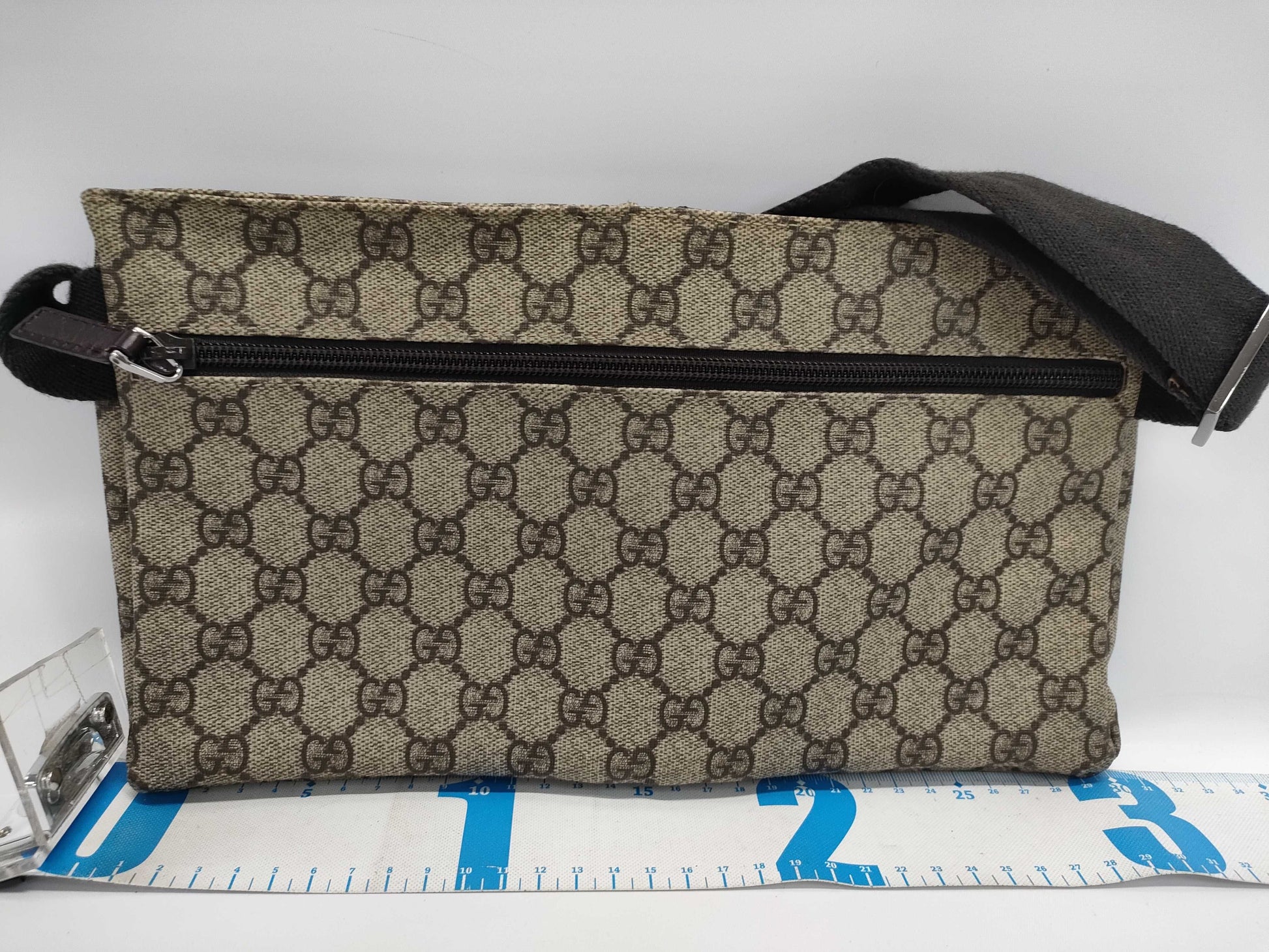 GUCCI GG Supreme waist bag, body bag, waist bag