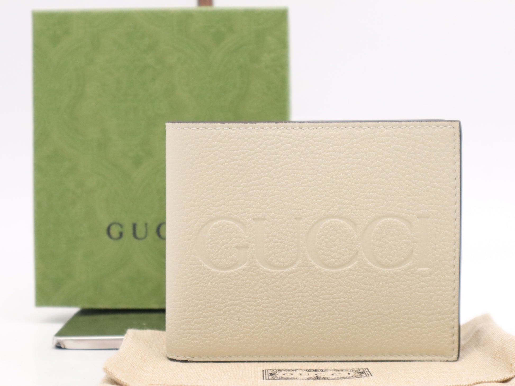 GUCCI 658681 Leather 0E8IG 9134 Logo Compact Wallet Beige 534563 Wallet