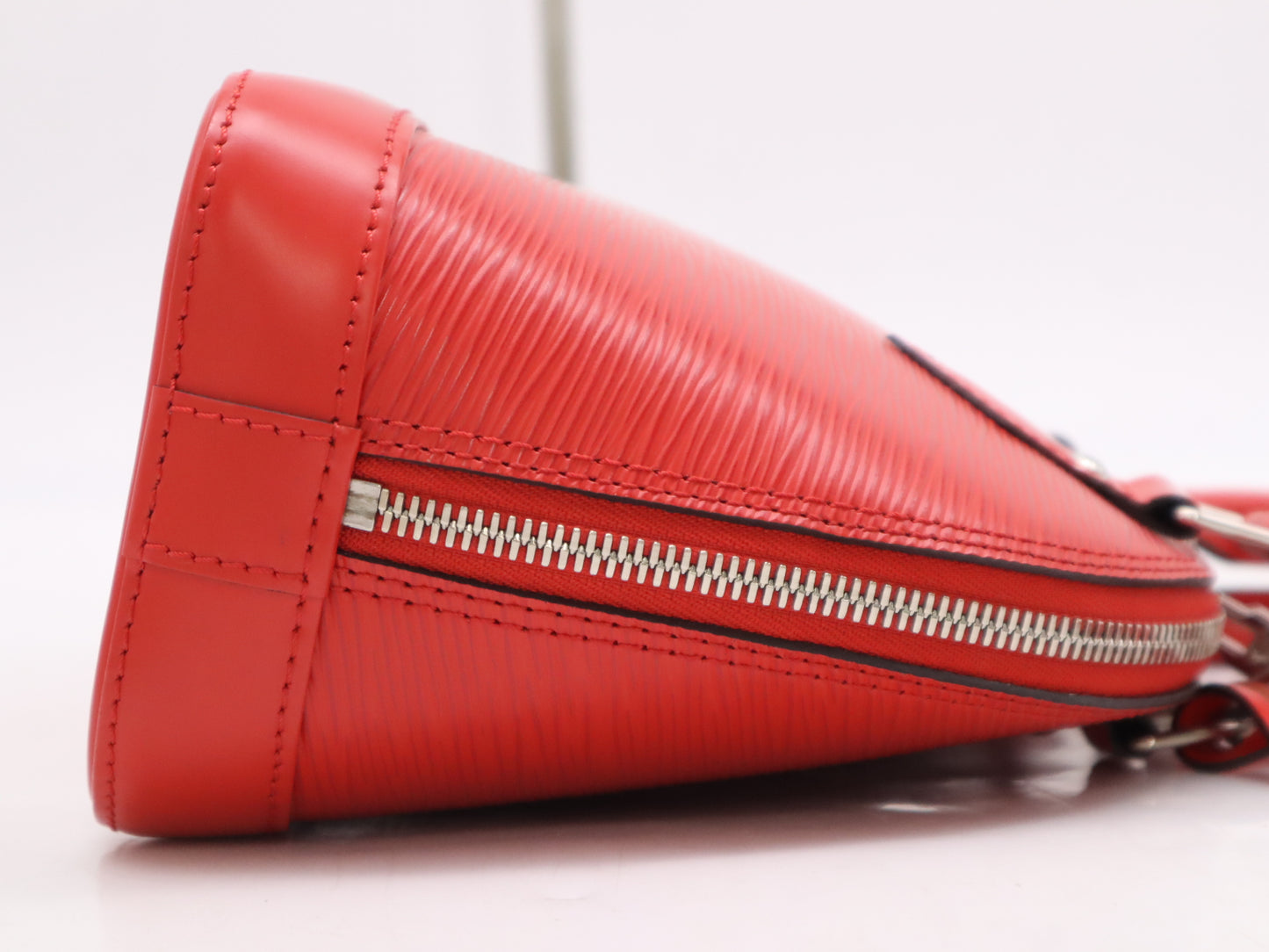 LOUIS VUITTON M41160 Epi Alma BB Coquelicot Handbag with Shoulder Strap, Cloche, Cadena, and Two Keys